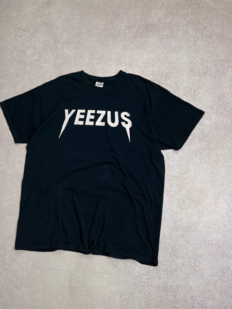 Vintage VINTAGE YEEZY TOUR BLACK BOXY T-SHIRT XL Size US XL / EU 56 / 4 - 2 Thumbnail