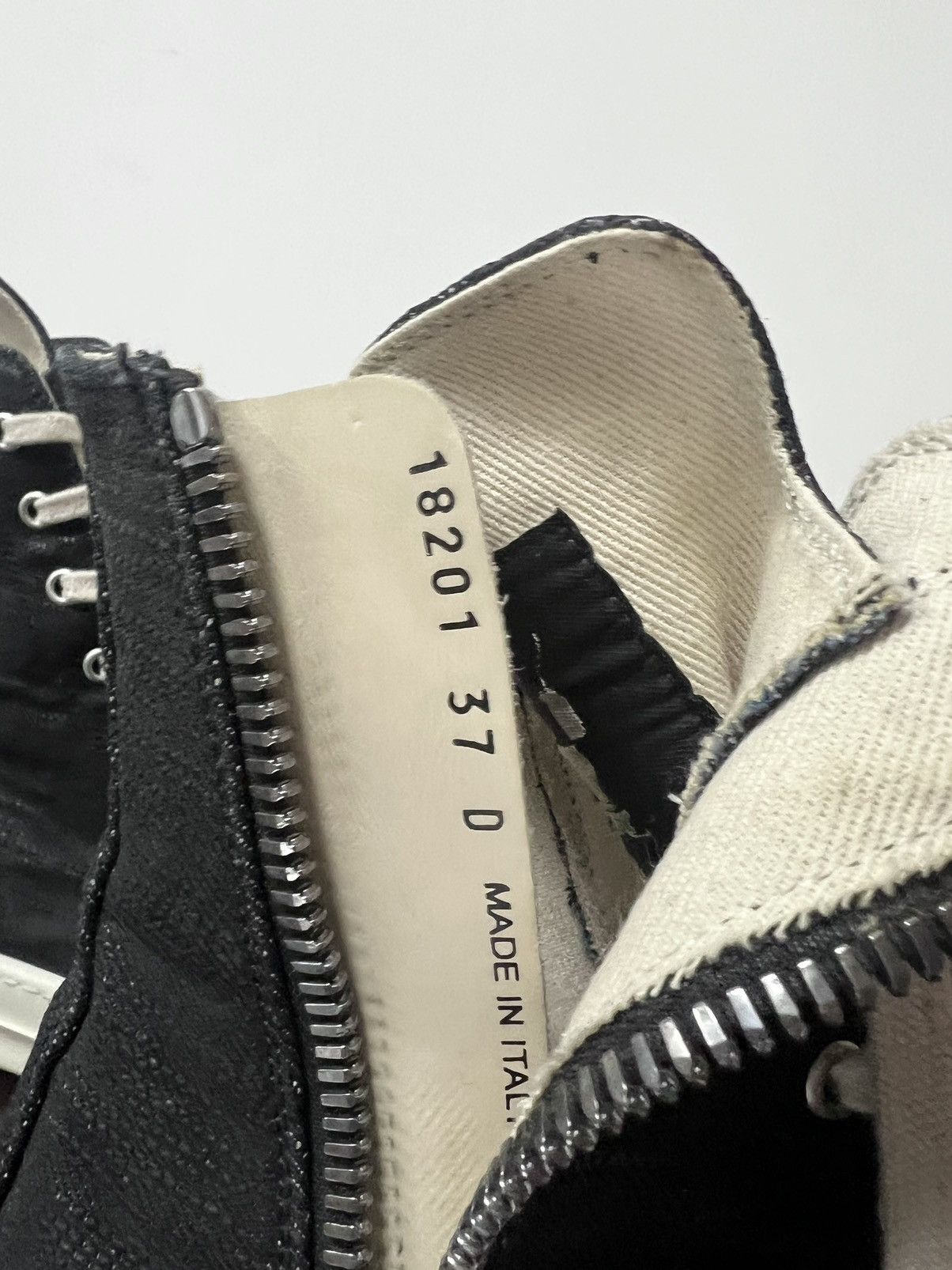 Rick Owens Drkshdw Rick owens ramones high top sneakers sz 37 Size US 7 / IT 37 - 10 Thumbnail