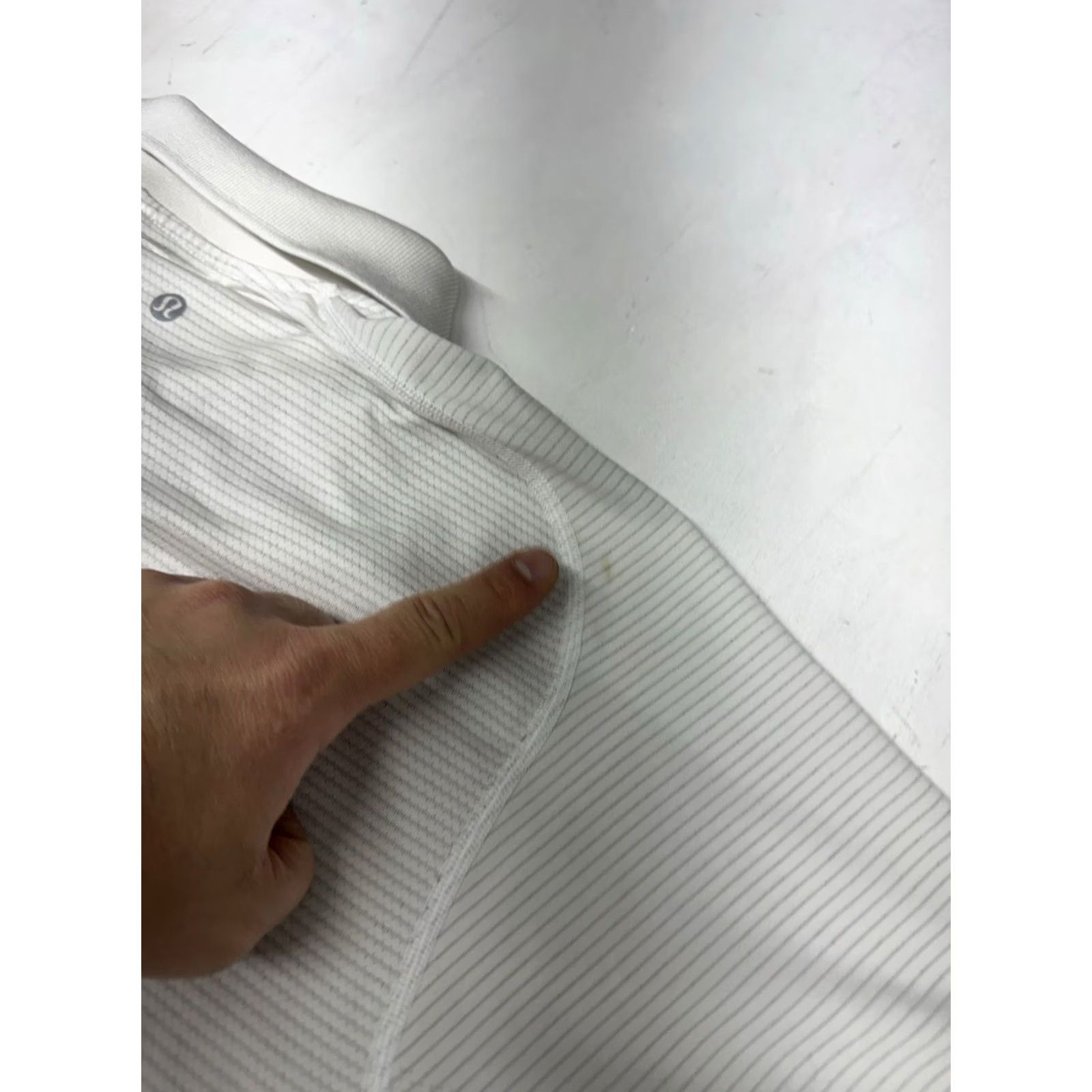 Lululemon Lululemon Metal Vent Tech Polo White Striped Shirt L Mens Golf Athletic Performance Polo Lightweight Breathable Size US L / EU 52-54 / 3 - 5 Thumbnail