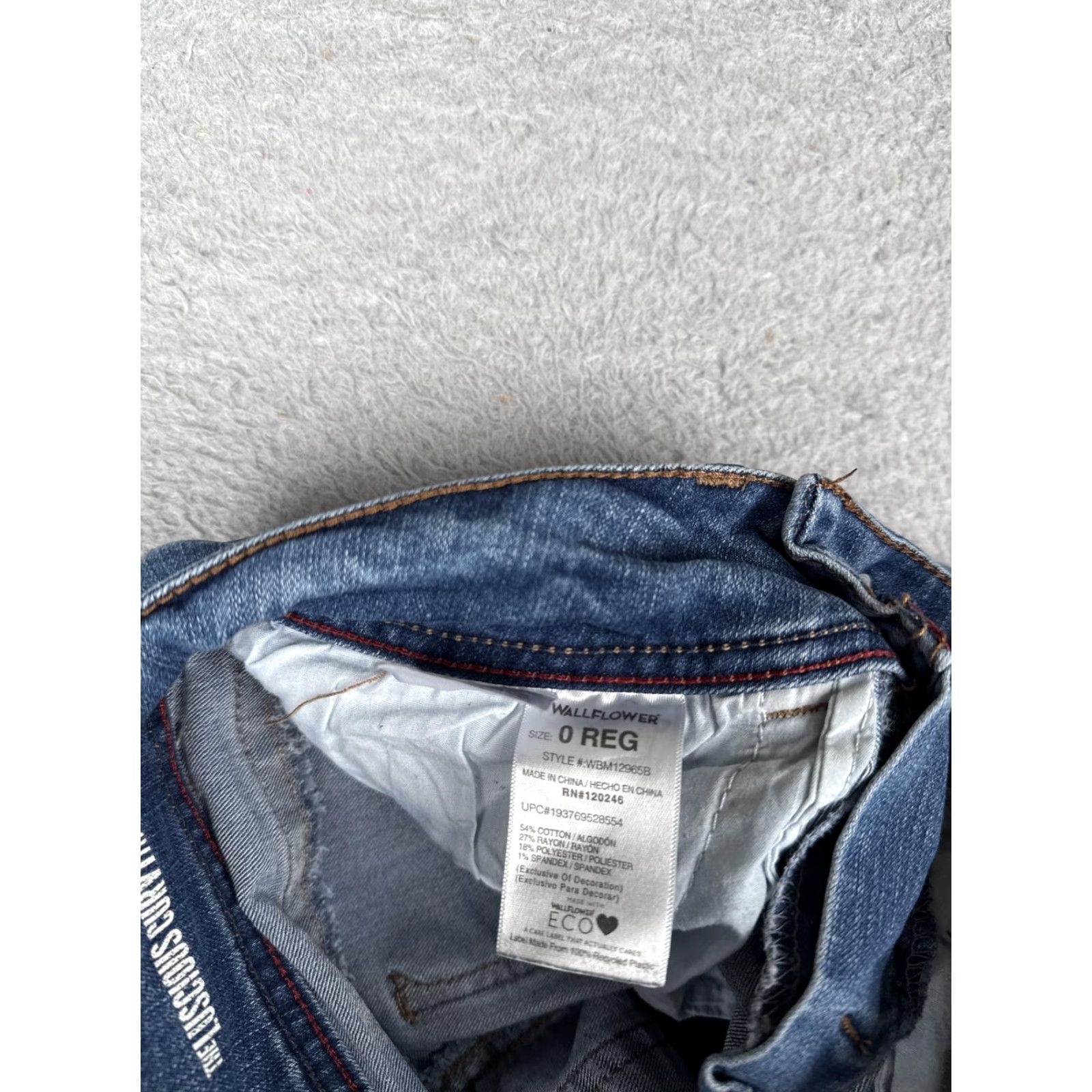 Vintage Wallflower Jeans Womens 0 Regular Blue Luscious Curvy Fit Bootcut Stretch Denim Size 25" / US 0 / IT 36 - 7 Thumbnail