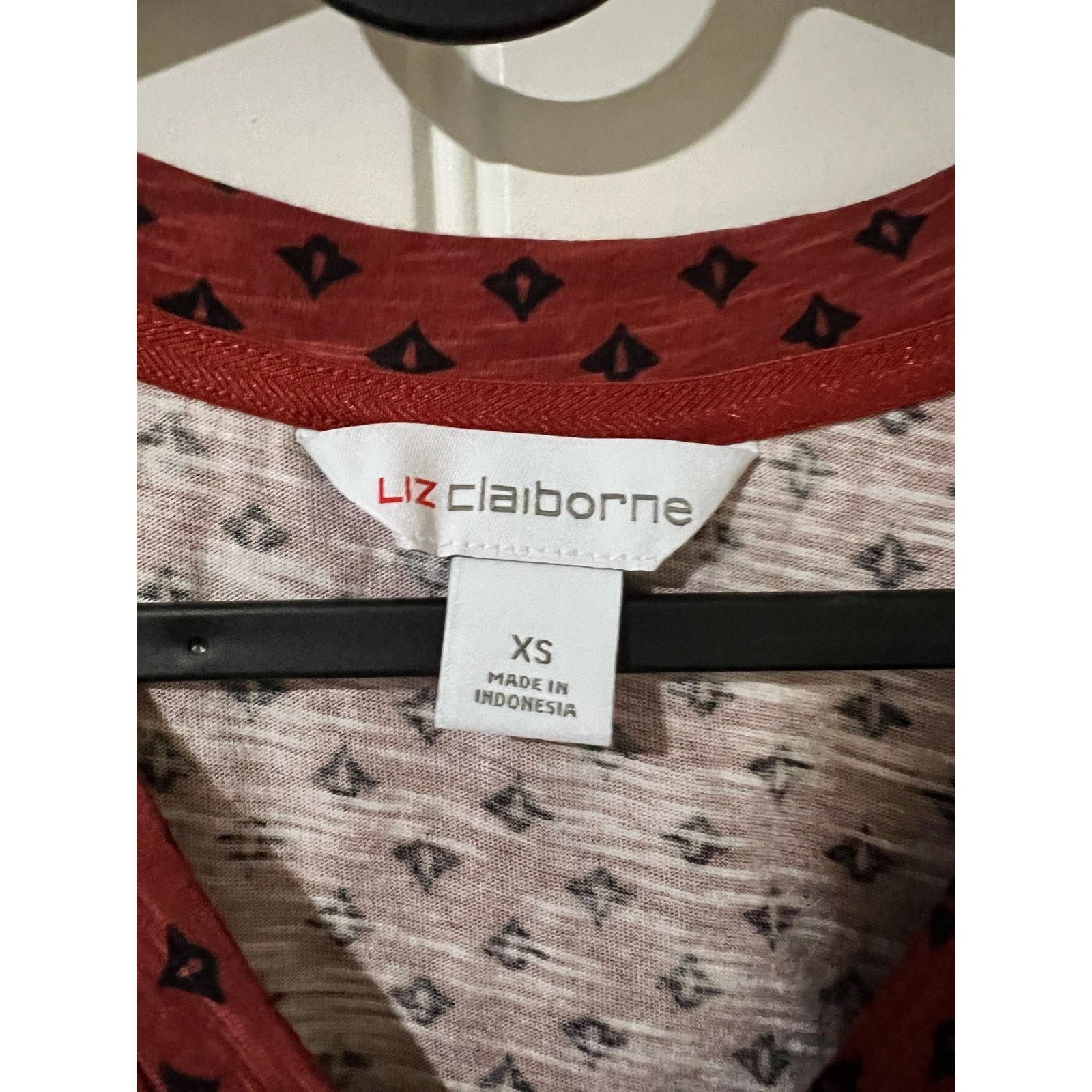 Liz Claiborne V-Neck Tee XS Brick Rust Top Blouse Short Sleeve Button Size XS / US 0-2 / IT 36-38 - 7 Thumbnail