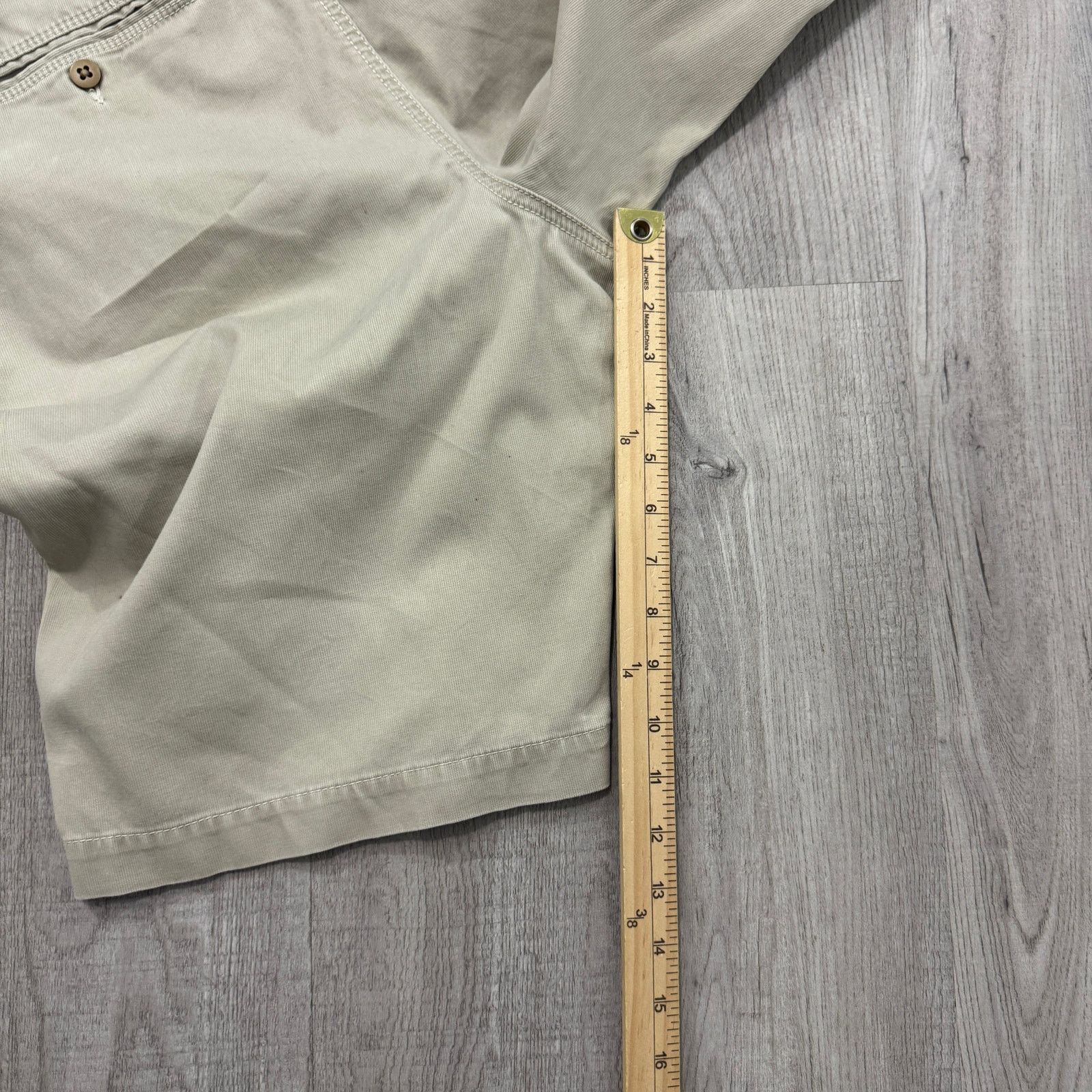 Tommy Bahama Tommy Bahama Chino Shorts Men's 33 Beige 11" Inseam Golf Size US 33 - 7 Thumbnail