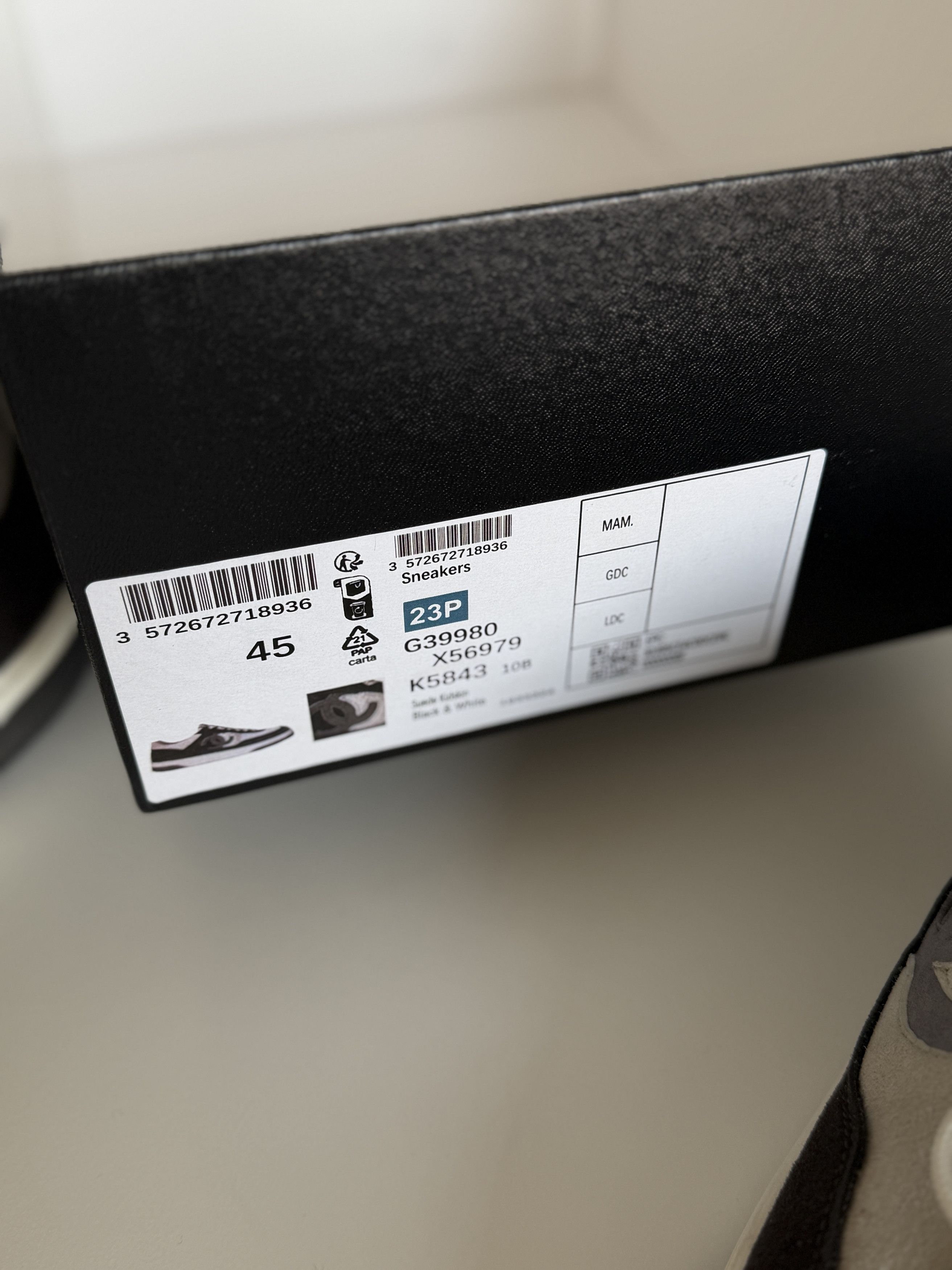 Chanel Chanel cc sneakers | size 45 Size US 12 / EU 45 - 15 Thumbnail
