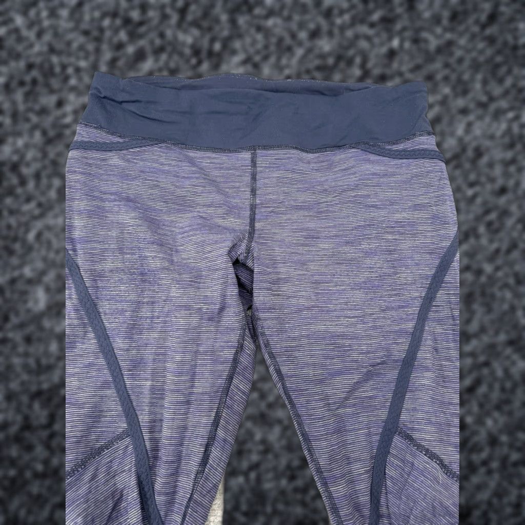 Lululemon Lululemon Run Chase Me Crop Capri Leggings - Blue Stripe Indigo Reflective - 8 - Women - Leggings Size 30" / US 8 / IT 44 - 1 Thumbnail