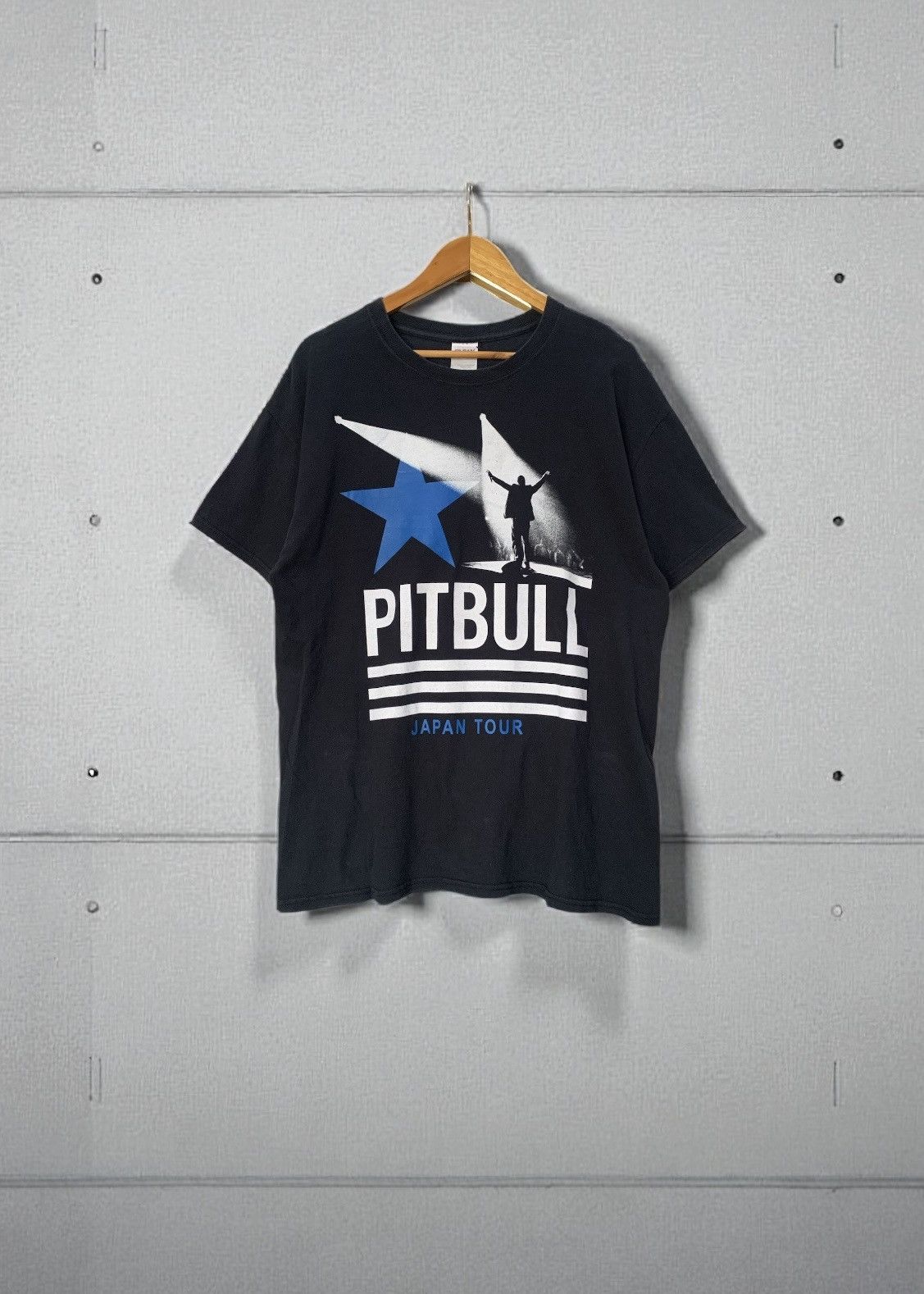Band Tees PITBULL RAPTESS Japanese tour 2013 Size US L / EU 52-54 / 3 - 1 Thumbnail