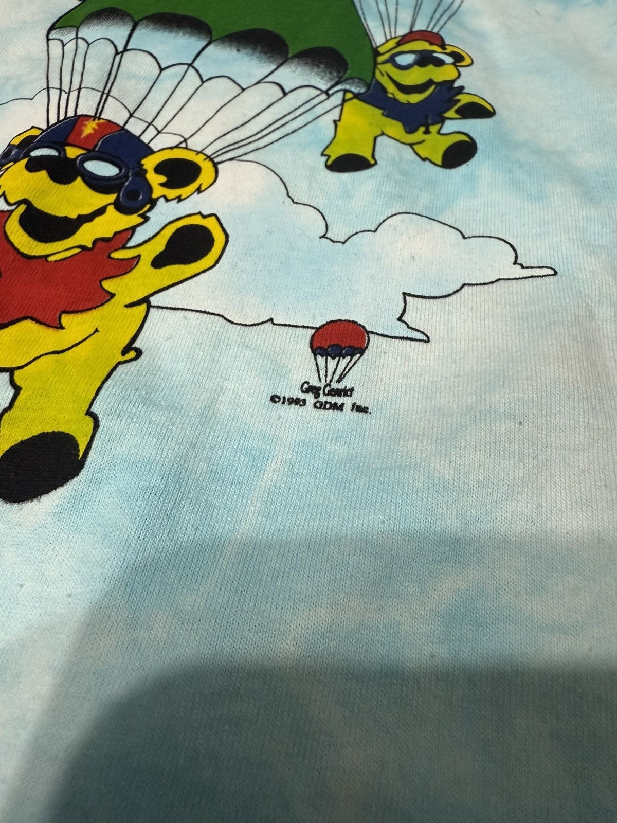 Liquid Blue Vintage Liquid blue parachuting bears in amazing condition Size US XL / EU 56 / 4 - 3 Thumbnail