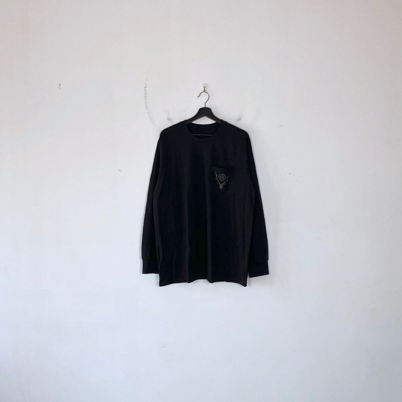 South2 West8 SOUTH2 WEST8 ROUND POCKET LS TEE Size US XL / EU 56 / 4 - 1 Thumbnail