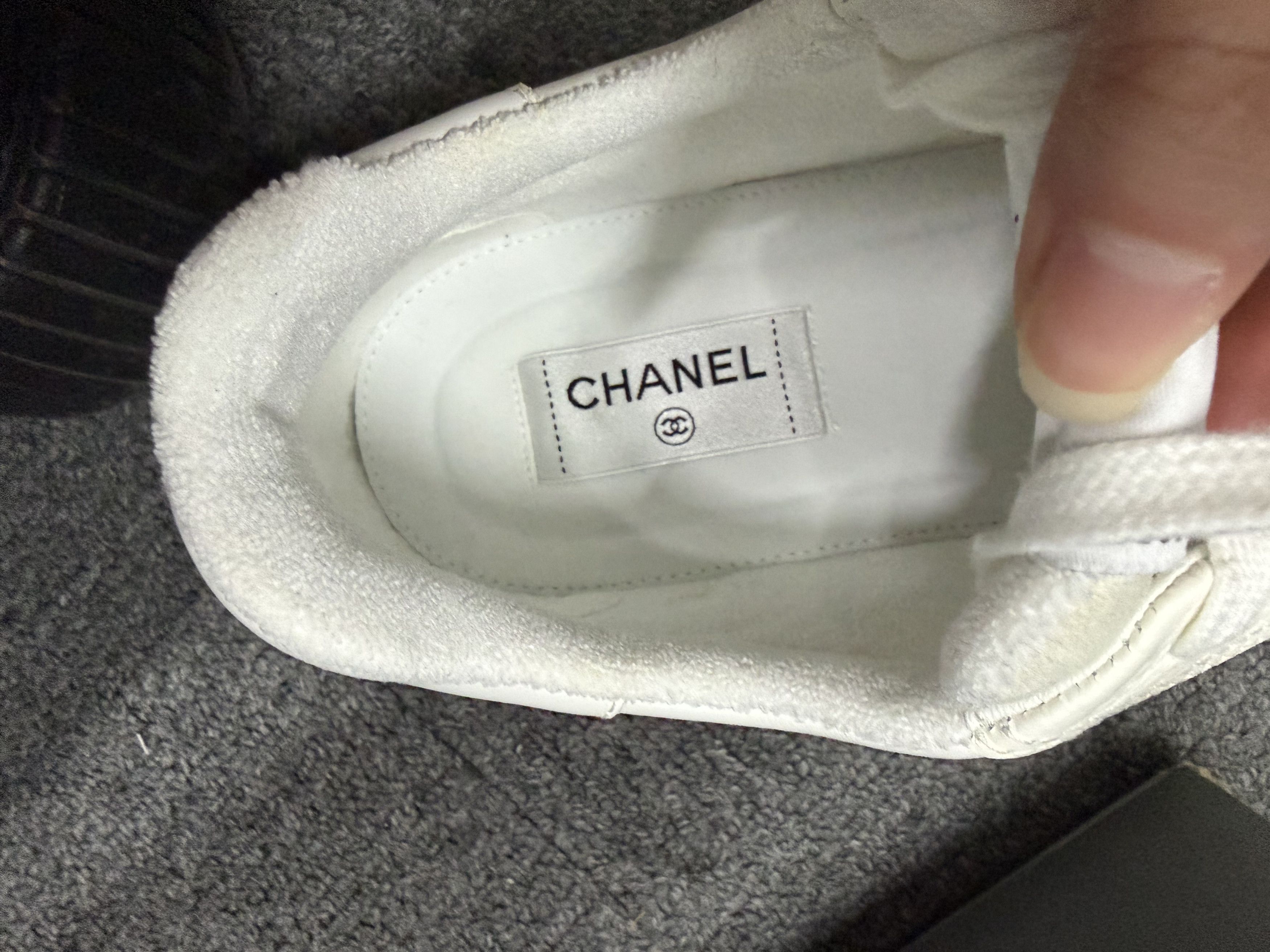 Chanel Chanel White Perforated Leather Low Top Sneakers Size US 9 / EU 42 - 12 Thumbnail