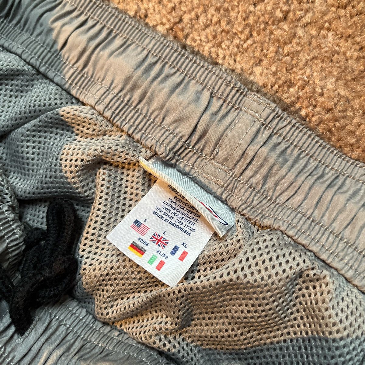 Reebok Vintage 90s Reebok Track Suit Pants Gray with white stripe Size US 31 - 3 Thumbnail