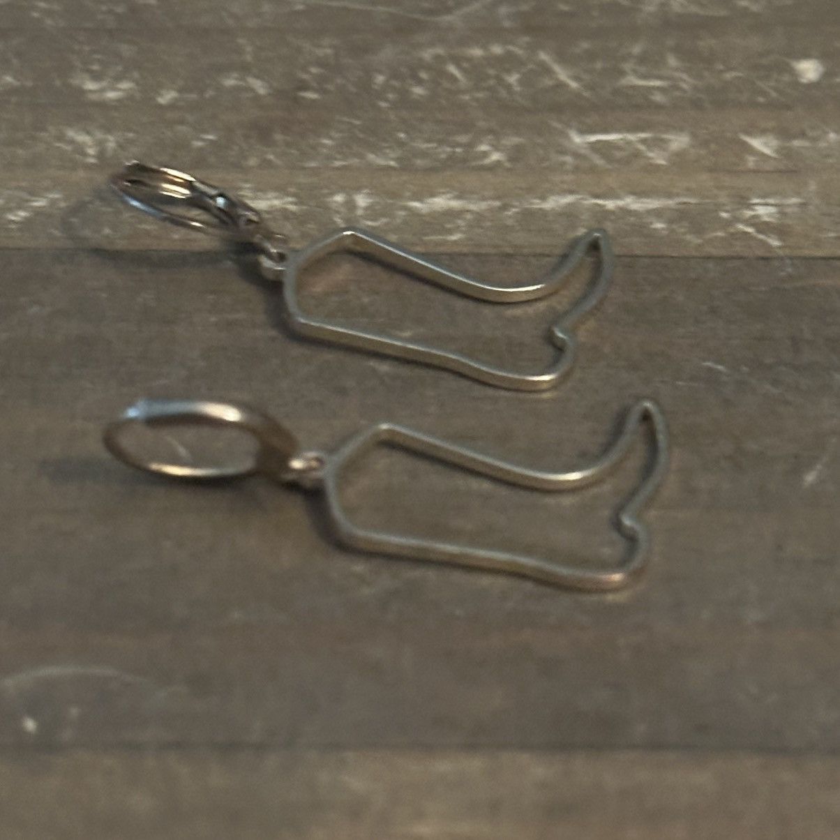 Other Gold tone cut out cowboy boots dangle earrings Size ONE SIZE - 3 Thumbnail