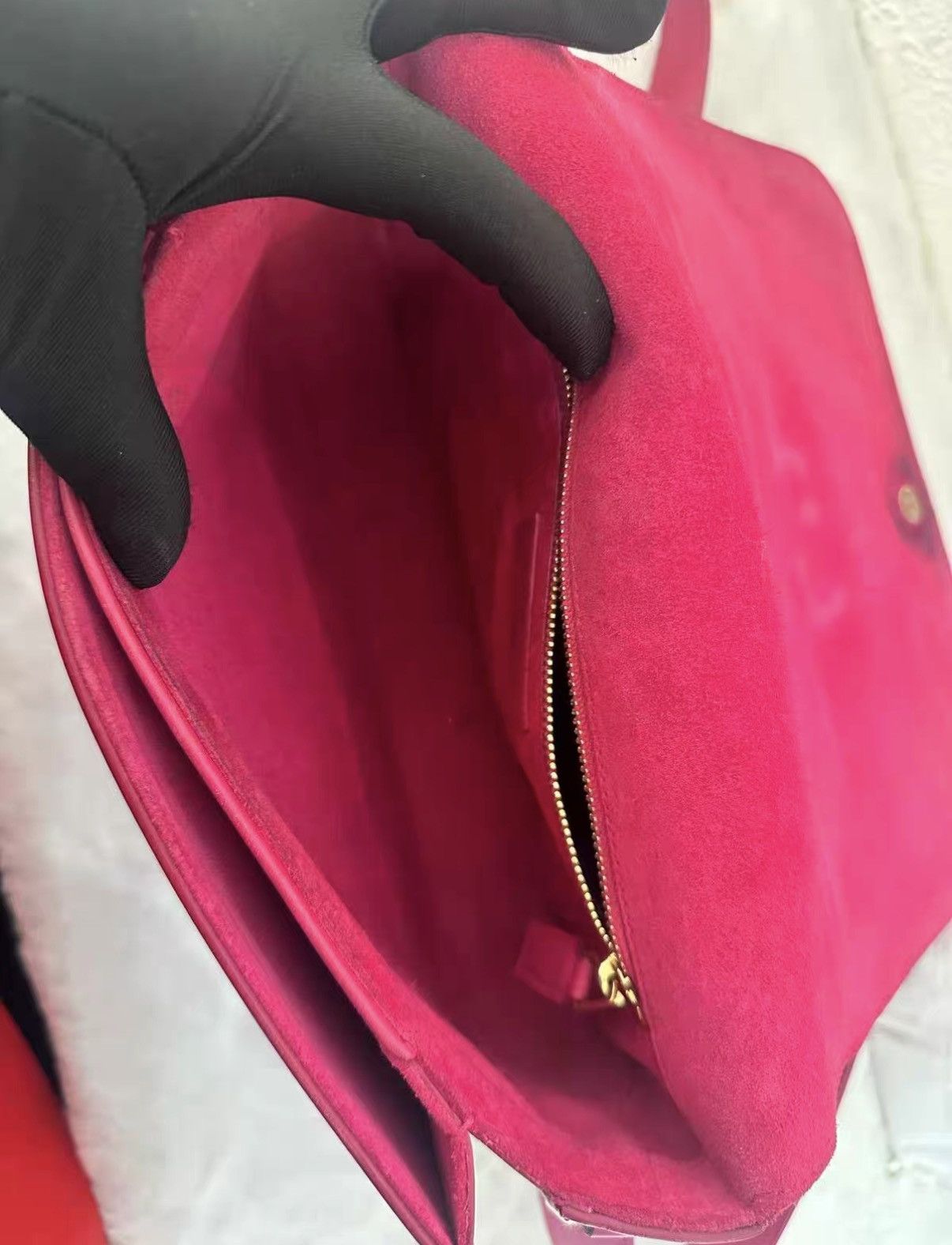 Yves Saint Laurent YSL Chyc fuchsia Y-lock crossbody & shoulder bag J38 Size ONE SIZE - 9 Thumbnail
