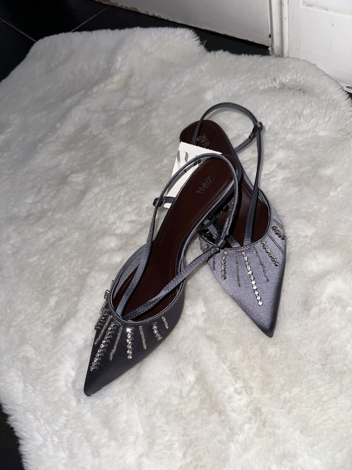 Zara Zara Grey Pointed Shoes Size US 6 / IT 36 - 2 Thumbnail