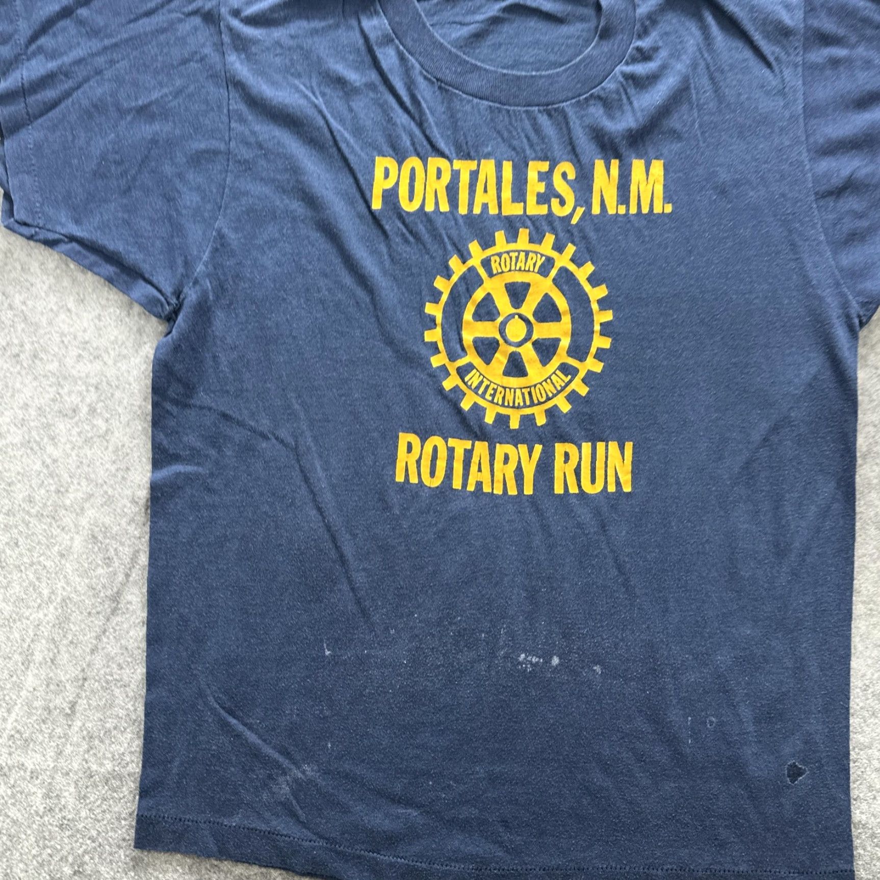 Vintage VINTAGE Rotary Run Portales NM Shirt Mens Small Navy Blue Single Stitch 80s Size US L / EU 52-54 / 3 - 4 Thumbnail