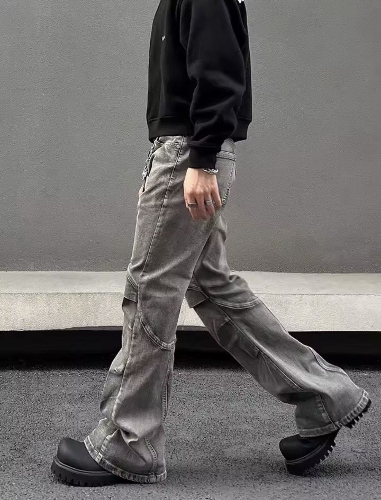 Japanese Brand × Vintage Ropa Y2K Streetwear Vintage Grey Pleated Flare Jeans Pants Size US 30 / EU 46 - 4 Thumbnail