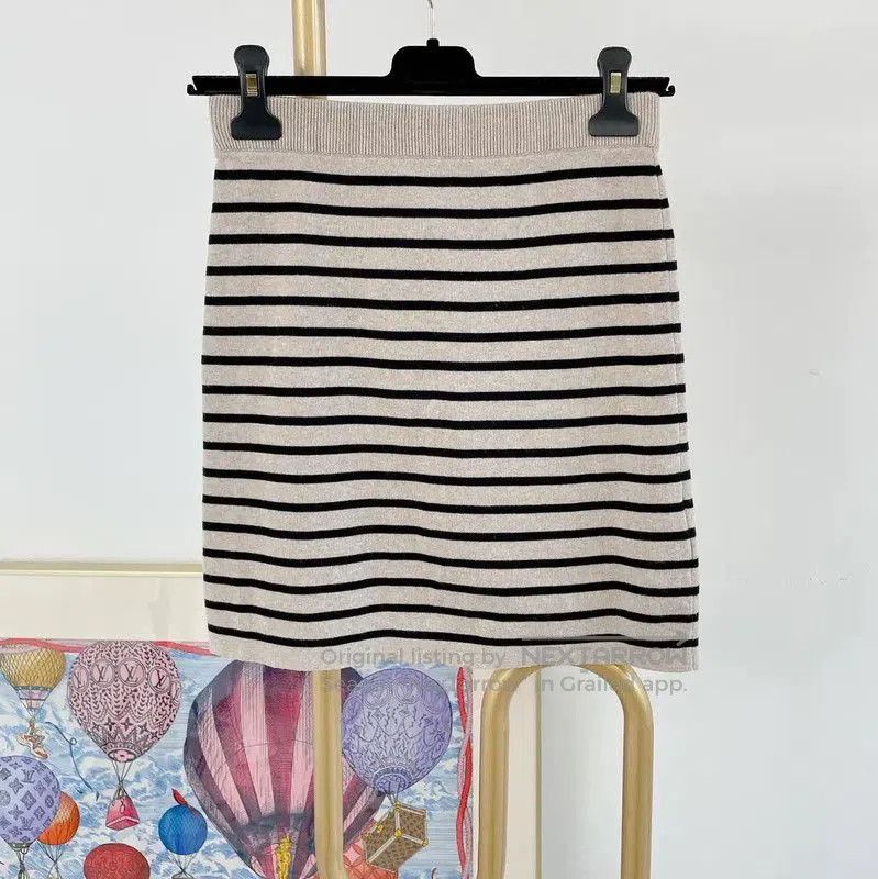 Miu Miu Miu Miu Striped Cotton Mini Skirt in Gray . Size 29" - 2 Thumbnail