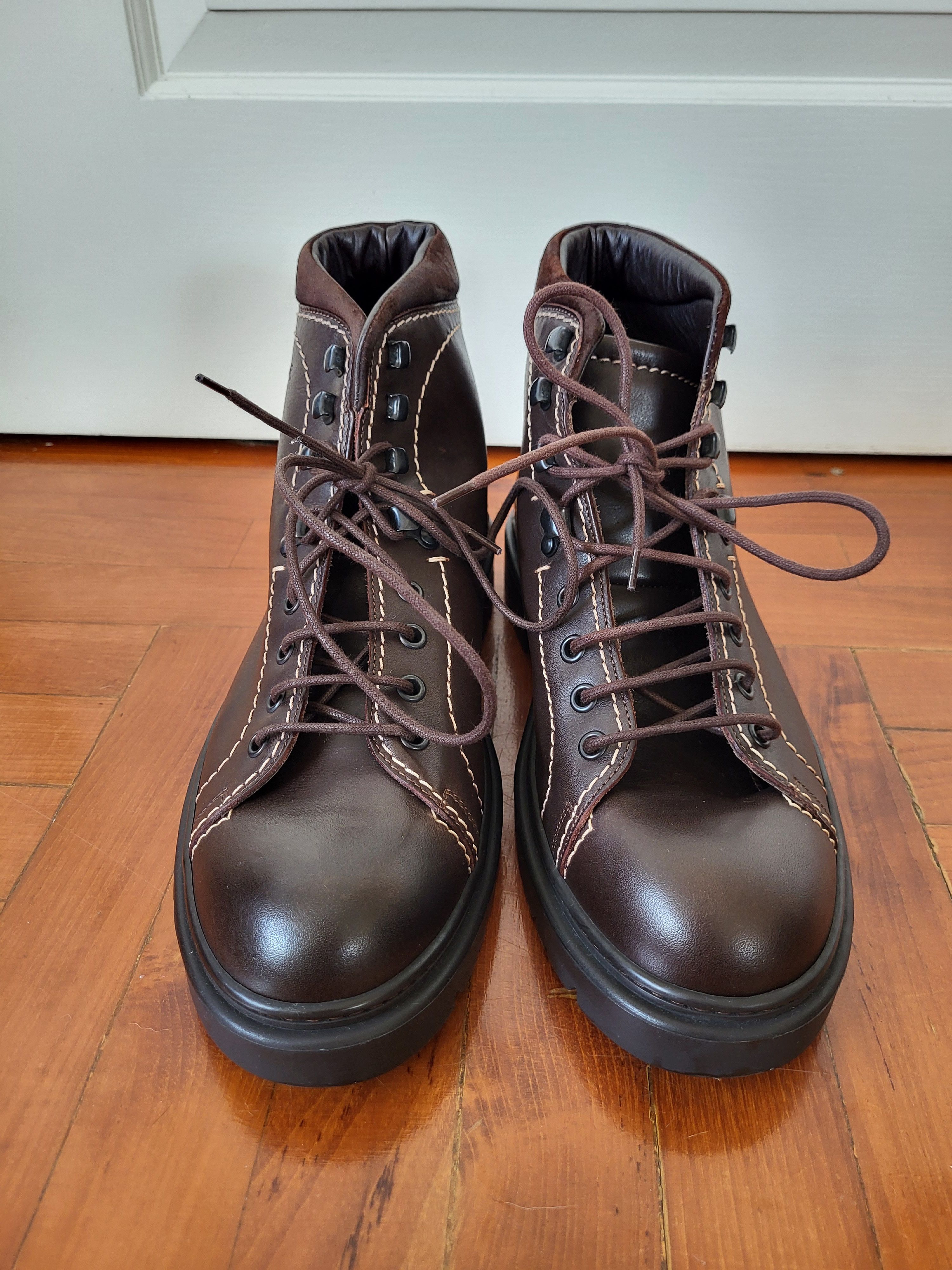 Louis Vuitton Louis Vuitton Leather Tie Up Boots UK6.5 Size US 7.5 / EU 40-41 - 2 Thumbnail