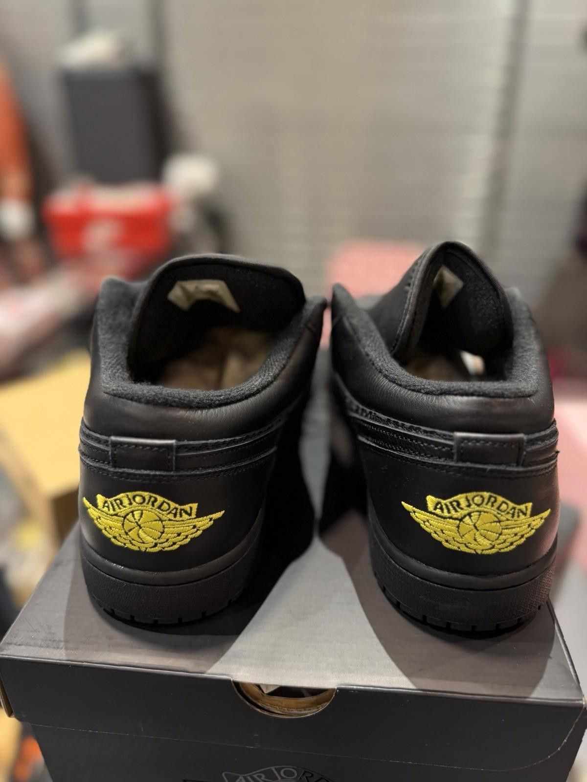 Jordan Brand Nike Air Jordan 1 Low SE "Black/Anthracite/Tour Yellow" 13 Size US 13 / EU 46 - 9 Thumbnail