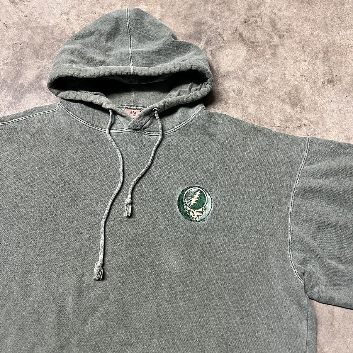 Band Tees × Grateful Dead × Vintage Vintage Grateful Dead Distressed Embroidery Hoodie Sweater Size US M / EU 48-50 / 2 - 3 Thumbnail
