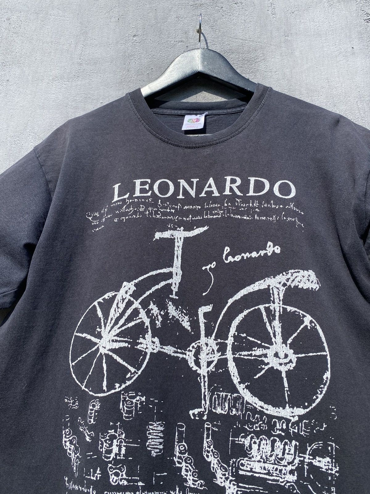 Vintage VTG 90s Leonardo Da Vinci Paris Bike Art Tee T Shirt Faded Size US L / EU 52-54 / 3 - 3 Thumbnail