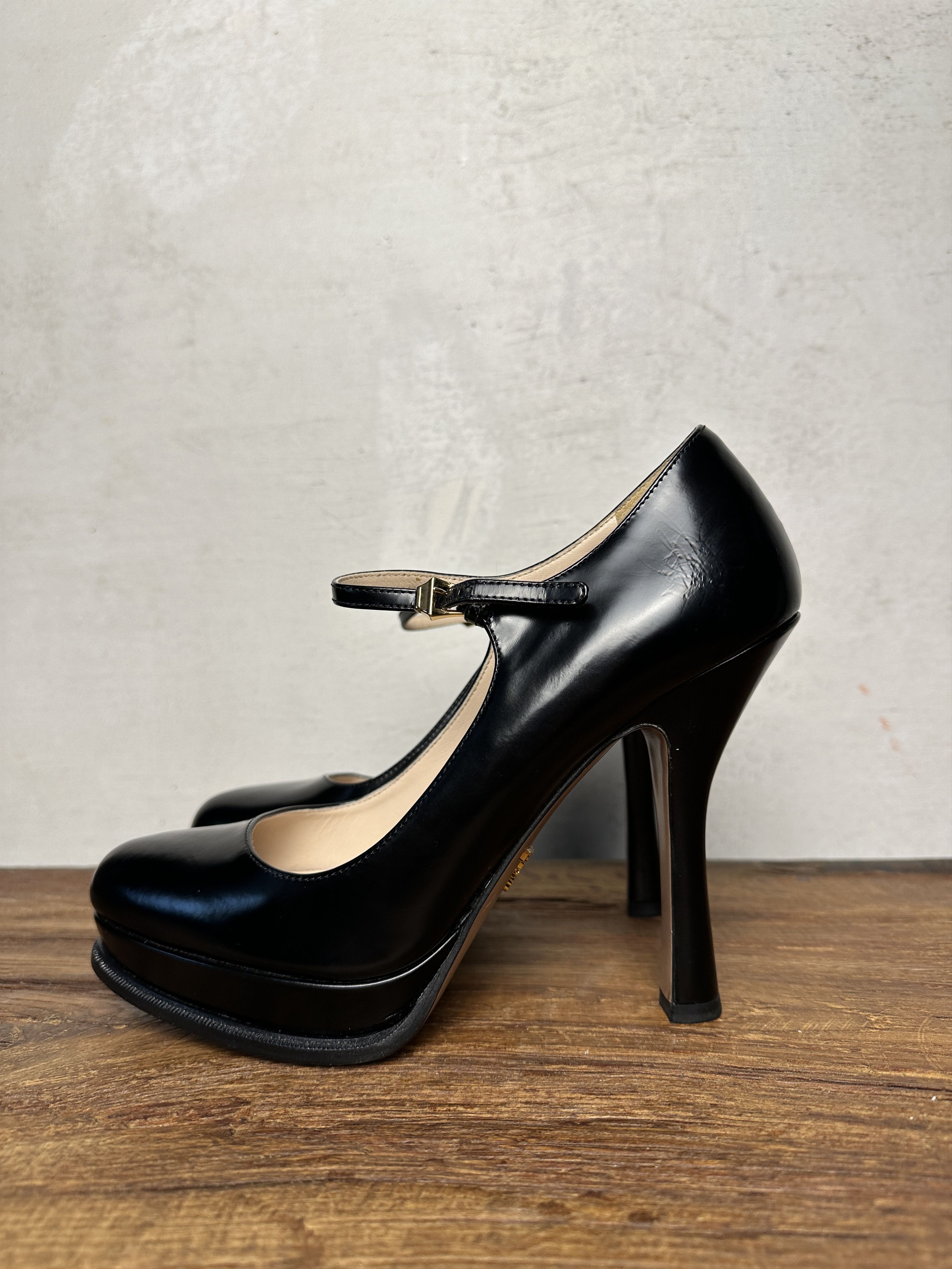 靴 SS1998 PRADA WOMEN LEATHER SHOES SS1998 PRADA WOMEN LEATHER SHOES