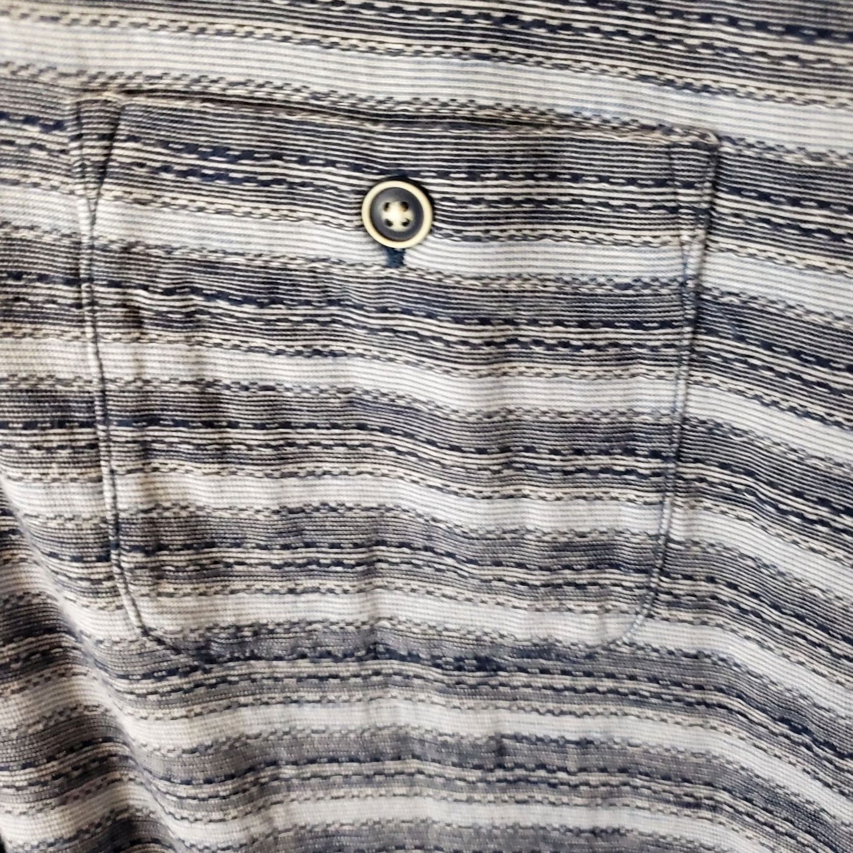 Vintage ROWM Button-Up Shirt XL Men Blue Gray White Striped Short Sleeve Casual Denim Look Soft Feel Shirt Size US XL / EU 56 / 4 - 6 Thumbnail