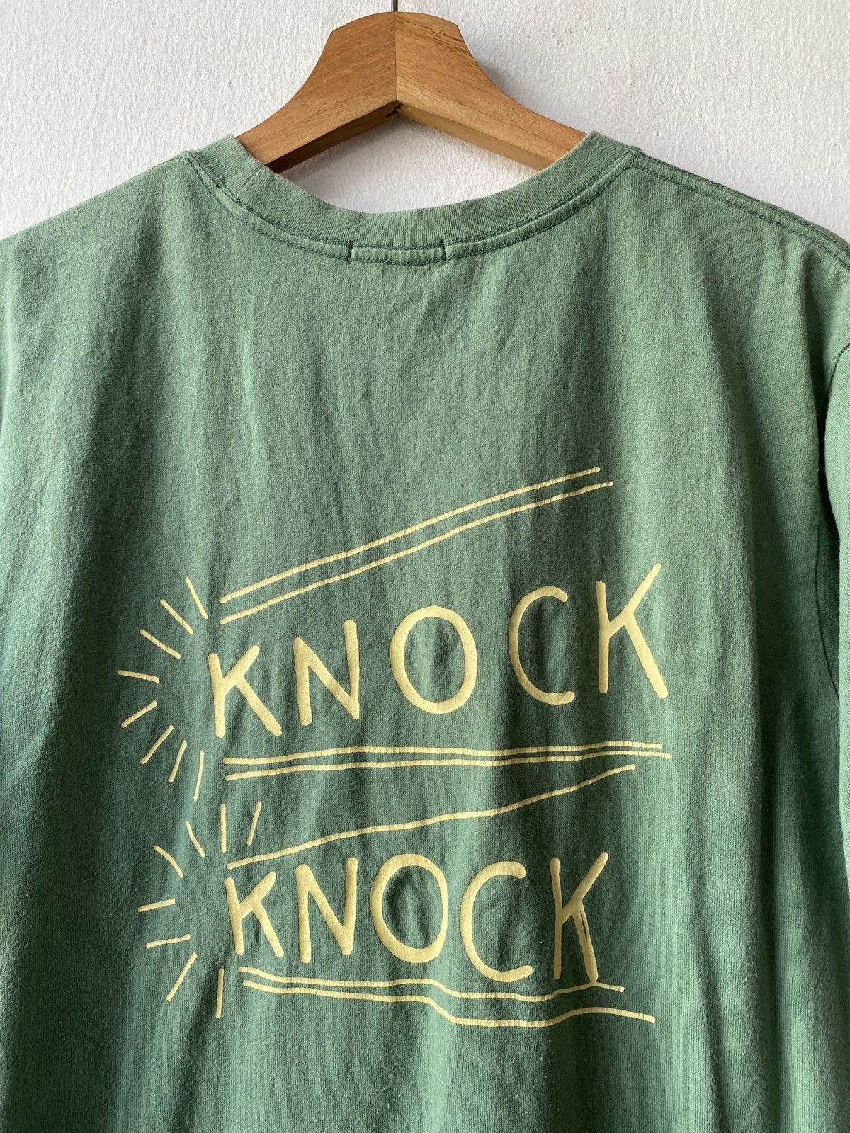 Fuck Art, Make Tees × Uniqlo 2000s - Roy Lichtenstein ‘Knock Knock’ Art T Shirt Size US M / EU 48-50 / 2 - 6 Thumbnail