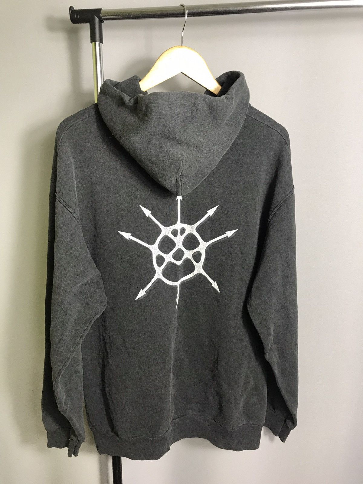 Fruit Of The Loom Black Bomb A France Rock Metal Black Vintage Hoodie Mens Size US XL / EU 56 / 4 - 7 Thumbnail