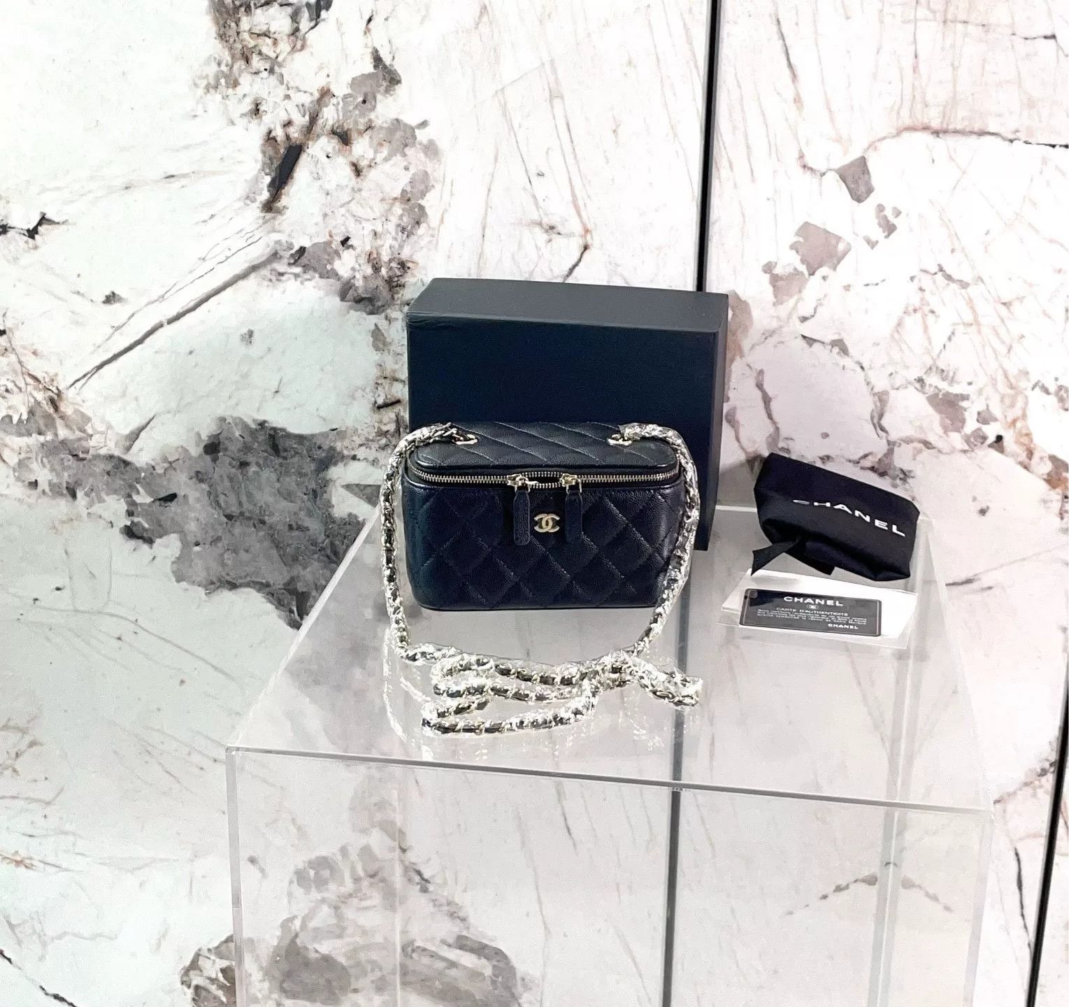 Chanel Pre-loved Bag Very good condition Size ONE SIZE - 1 Thumbnail