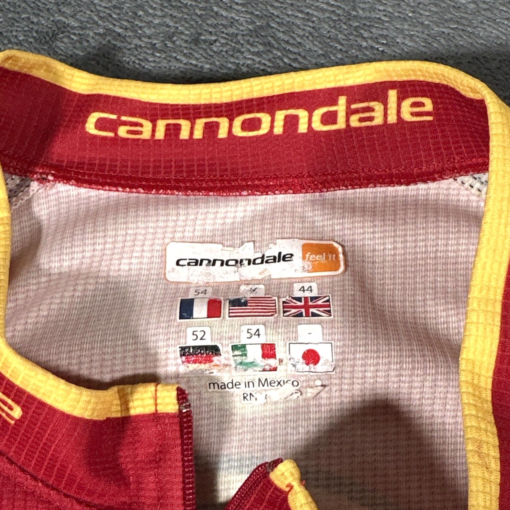 Vintage Cannondale Mens Cycling Jersey Red Medium Short Sleeve Zip High Neck Raglan Breathable Moisture Wicking Quick Dry Graphic Beer Squatters Pale Ale Bike Size US M / EU 48-50 / 2 - 4 Thumbnail