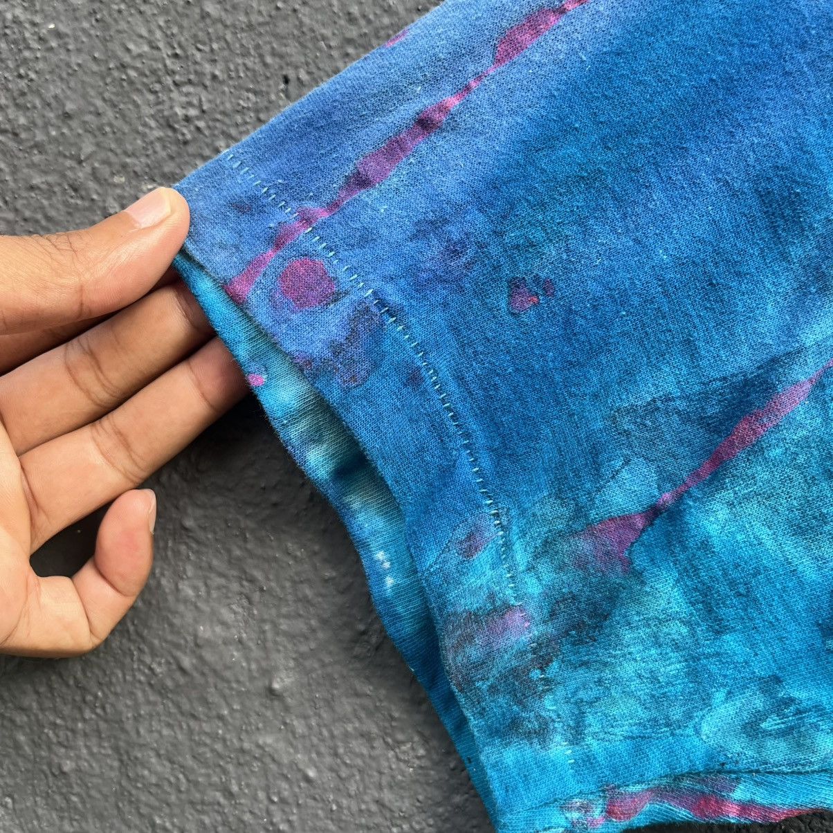 Sun Surf Thrashed Faded Vintage 90s Local Motion Surfing Brand Tee Size US XL / EU 56 / 4 - 5 Thumbnail