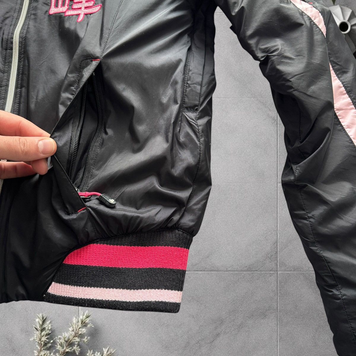 Peak Performance Peak Performance Dragon J Thermolite Puffer Jacket Techwear Size US S / EU 44-46 / 1 - 14 Thumbnail