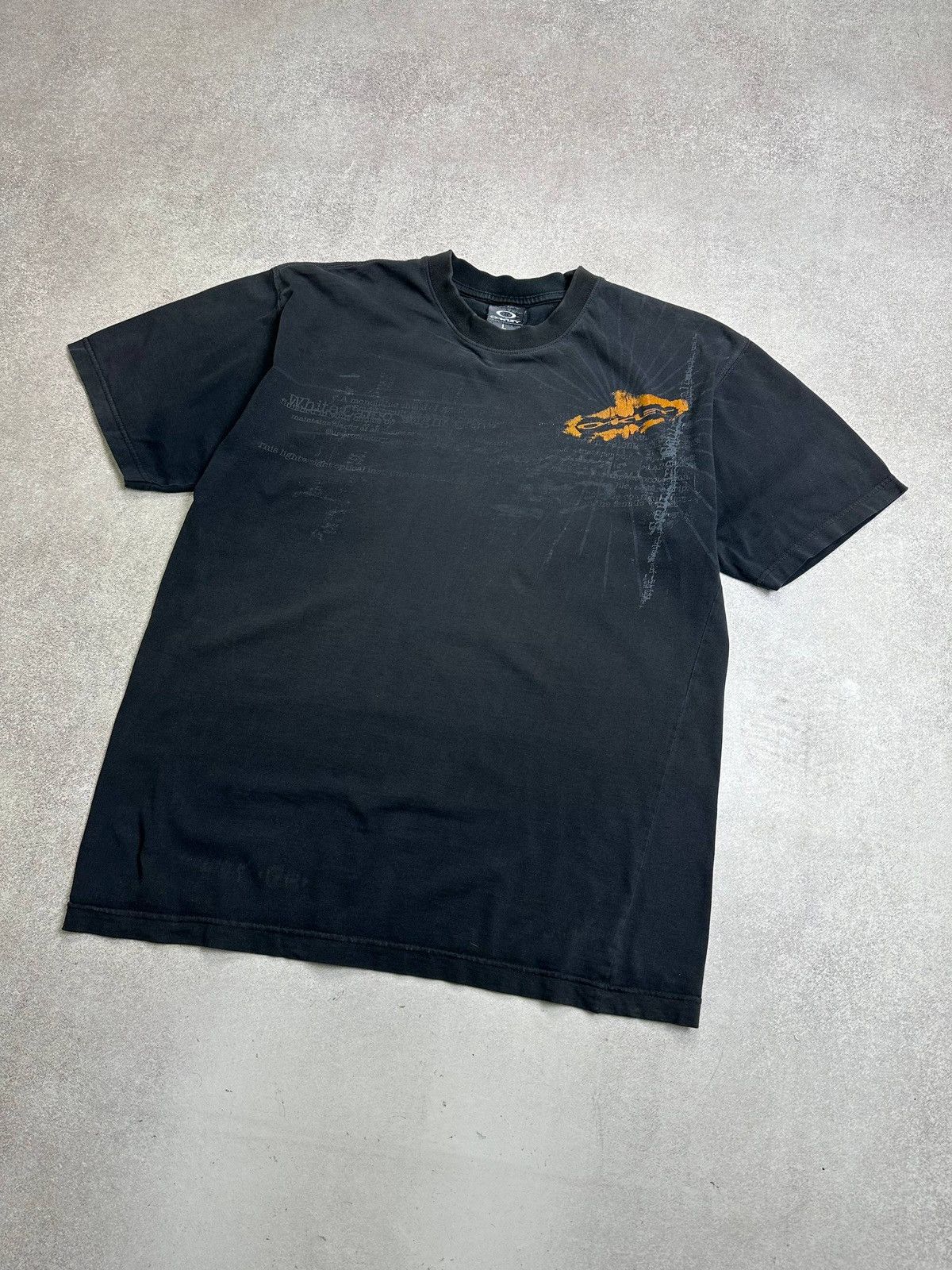 Oakley Vintage 90s Oakley Software Burned Logo T-shirt Rare L Size US L / EU 52-54 / 3 - 2 Thumbnail