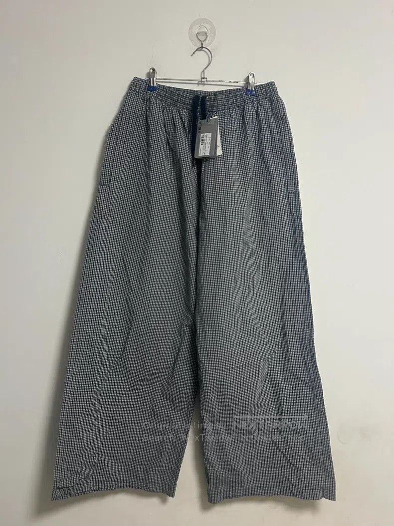 Balenciaga Balenciaga Plaid cotton linen blended sport leisure pants Size US 30 / EU 46 - 1 Thumbnail