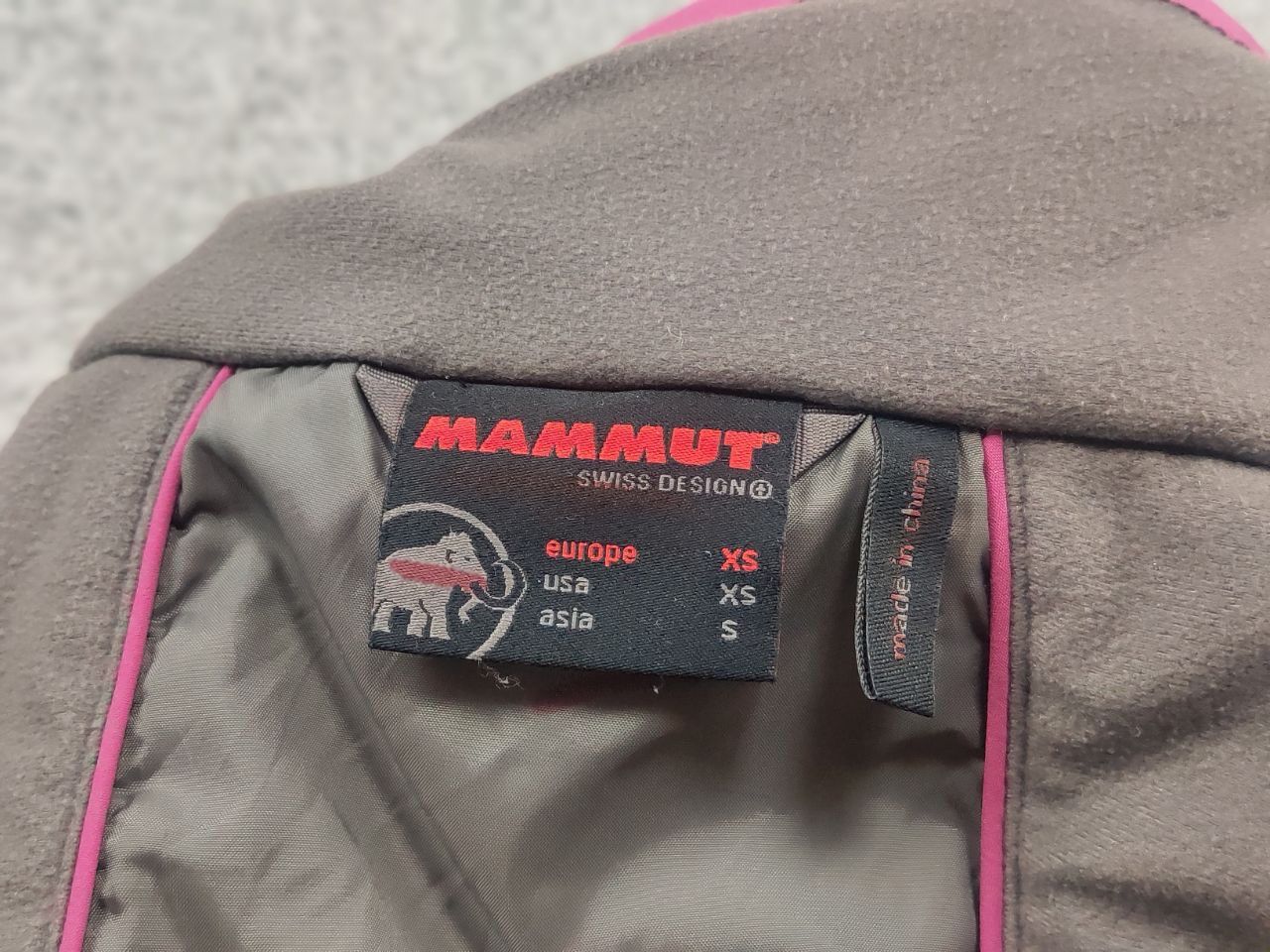 Mammut Mammut dry tech Waterproof Winter Ski Zip Hooded Jacket Size XS / US 0-2 / IT 36-38 - 19 Thumbnail