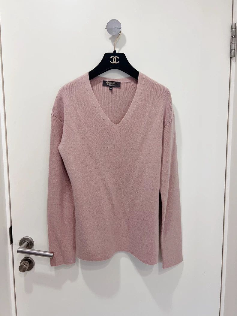 Loro Piana LORO PIANA Small cashmere nude pink V-neck knit sweater to Size M / US 6-8 / IT 42-44 - 1 Thumbnail