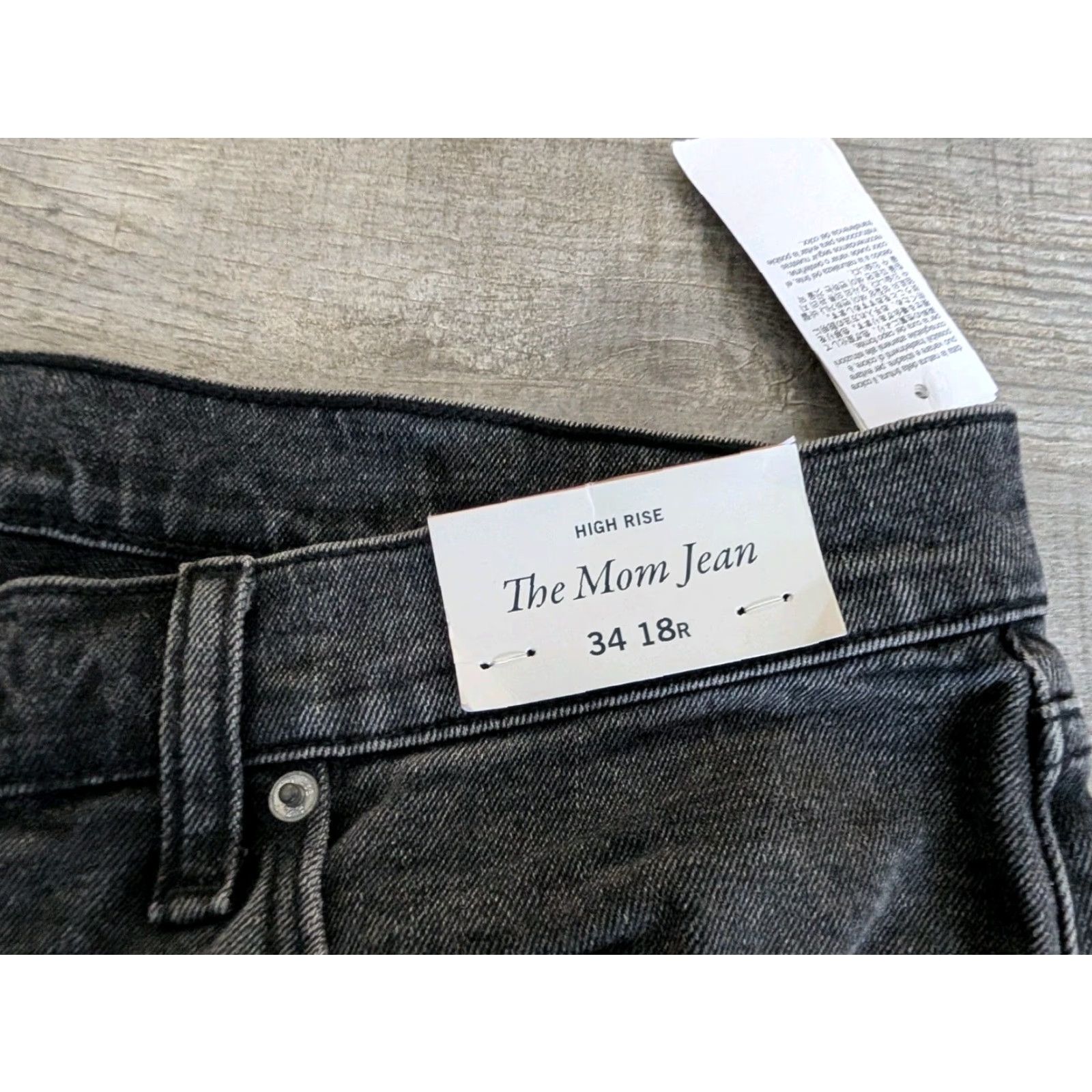 Abercrombie & Fitch VINTAGE NWT Abercrombie & Fitch The Mom High Rise Jeans 34/18 Washed Black NEW Size 24" / US 00 / IT 34 - 4 Thumbnail