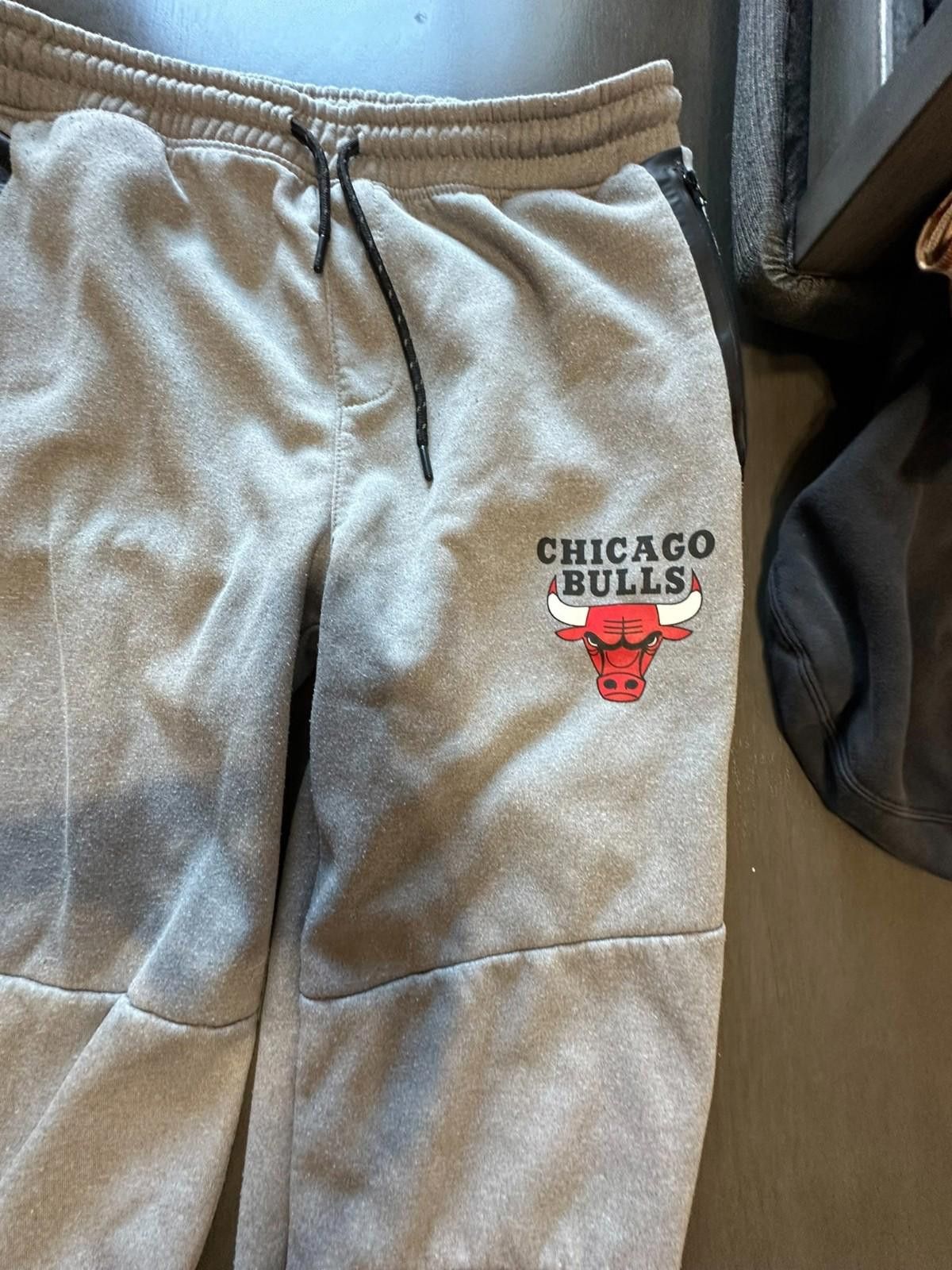 NBA Chicago Bulls Grey Basketball Sweat pants XL Size US 36 / EU 52 - 3 Thumbnail