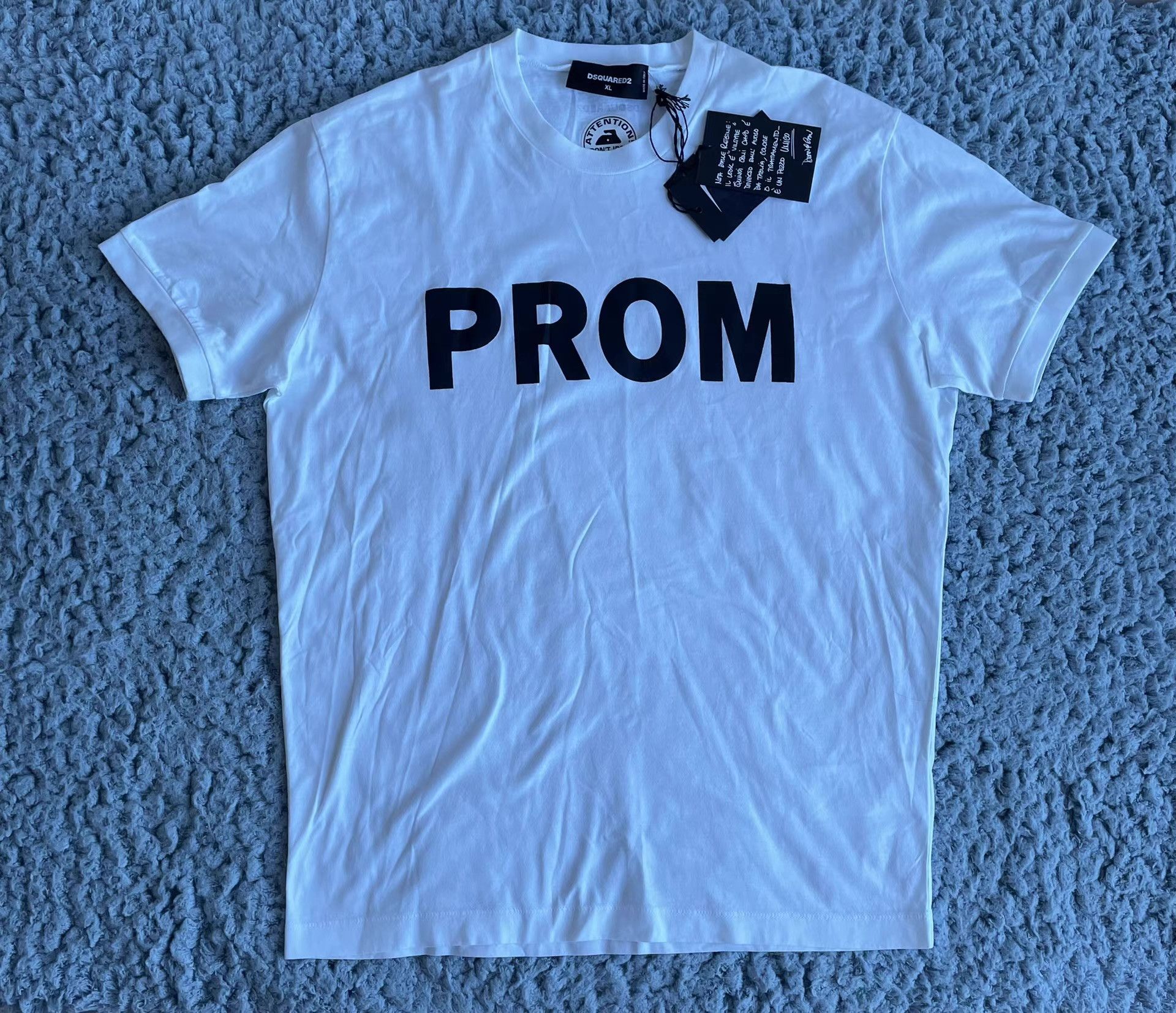 Dsquared2 Brand new DSquared2 D2 white short-sleeve T-shirt Size US XL / EU 56 / 4 - 1 Thumbnail