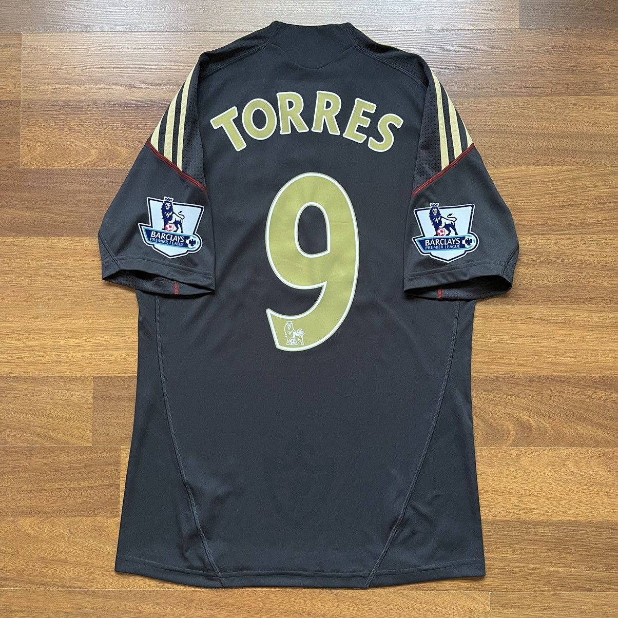 image of Liverpool Adidas 2009/2010 Football Away Jersey 9 Torres in Black, Men's (Size Small)