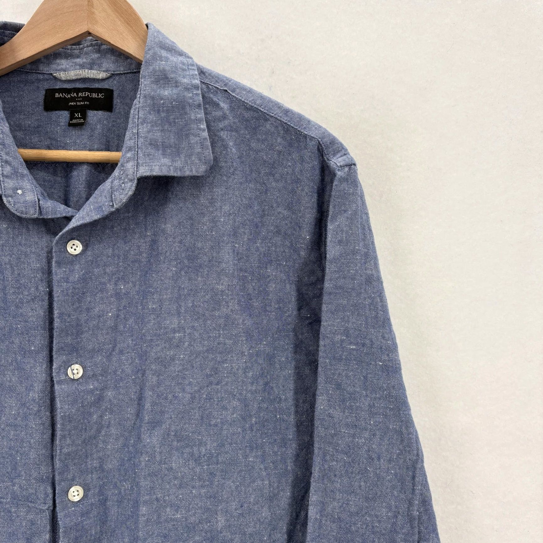 Banana Republic Banana Republic Shirt Mens XL Blue Linen Chambray Slim Button Front Long Sleeve Size US XL / EU 56 / 4 - 2 Thumbnail