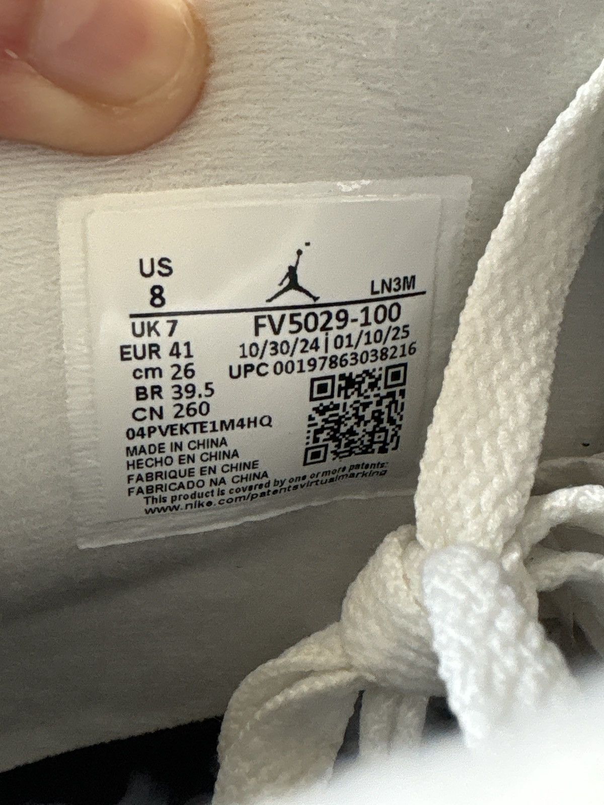 Jordan Brand × Nike Jordan 4 White Cement 2025 Size US 8 / EU 41 - 7 Thumbnail