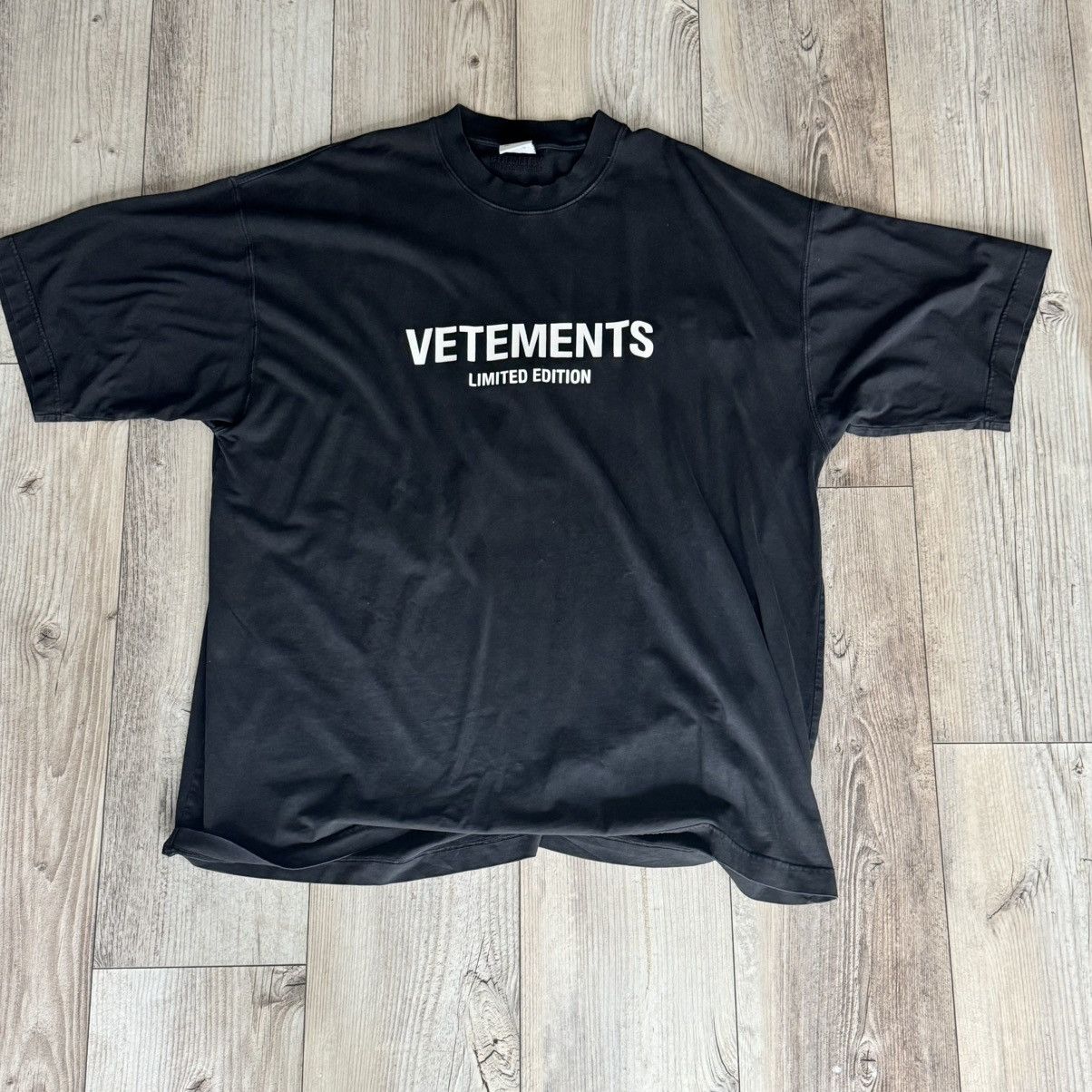Vetements VETEMENTS LIMITED EDITION logo print t shirt Size US M / EU 48-50 / 2 - 1 Thumbnail