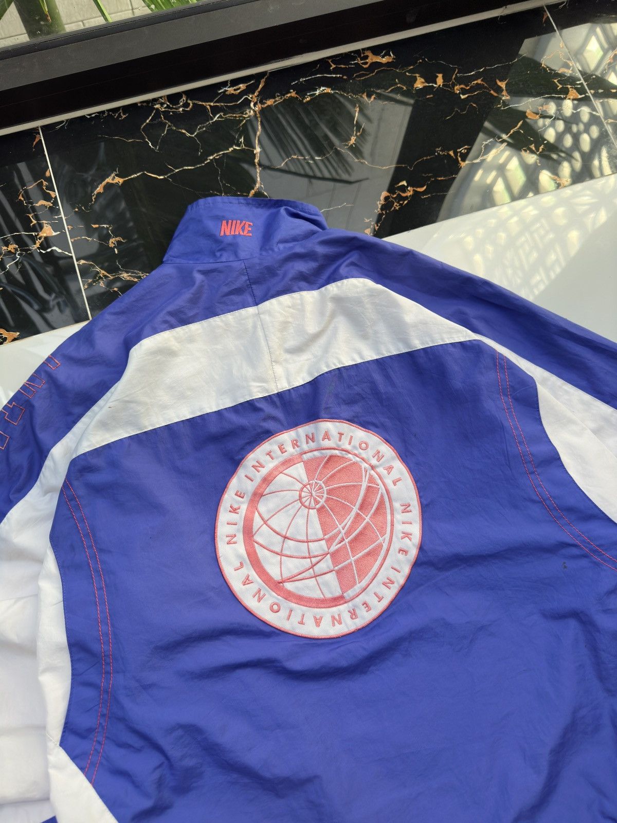 Nike × Vintage NIKE INTERNATIONAL VINTAGE BIG LOGO STREETWEAR LIGHT JACKET Size US L / EU 52-54 / 3 - 3 Thumbnail