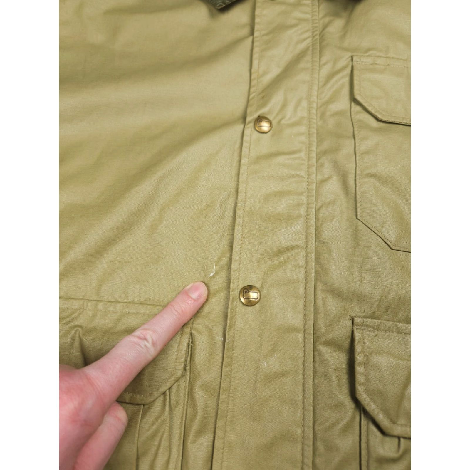 Vintage VINTAGE Woolrich Vest Mens L Beige Corduroy Collar Plaid Wool Lined Woolrich Woolen Mills Vest Military Hunting Men (~) Size US L / EU 52-54 / 3 - 6 Thumbnail