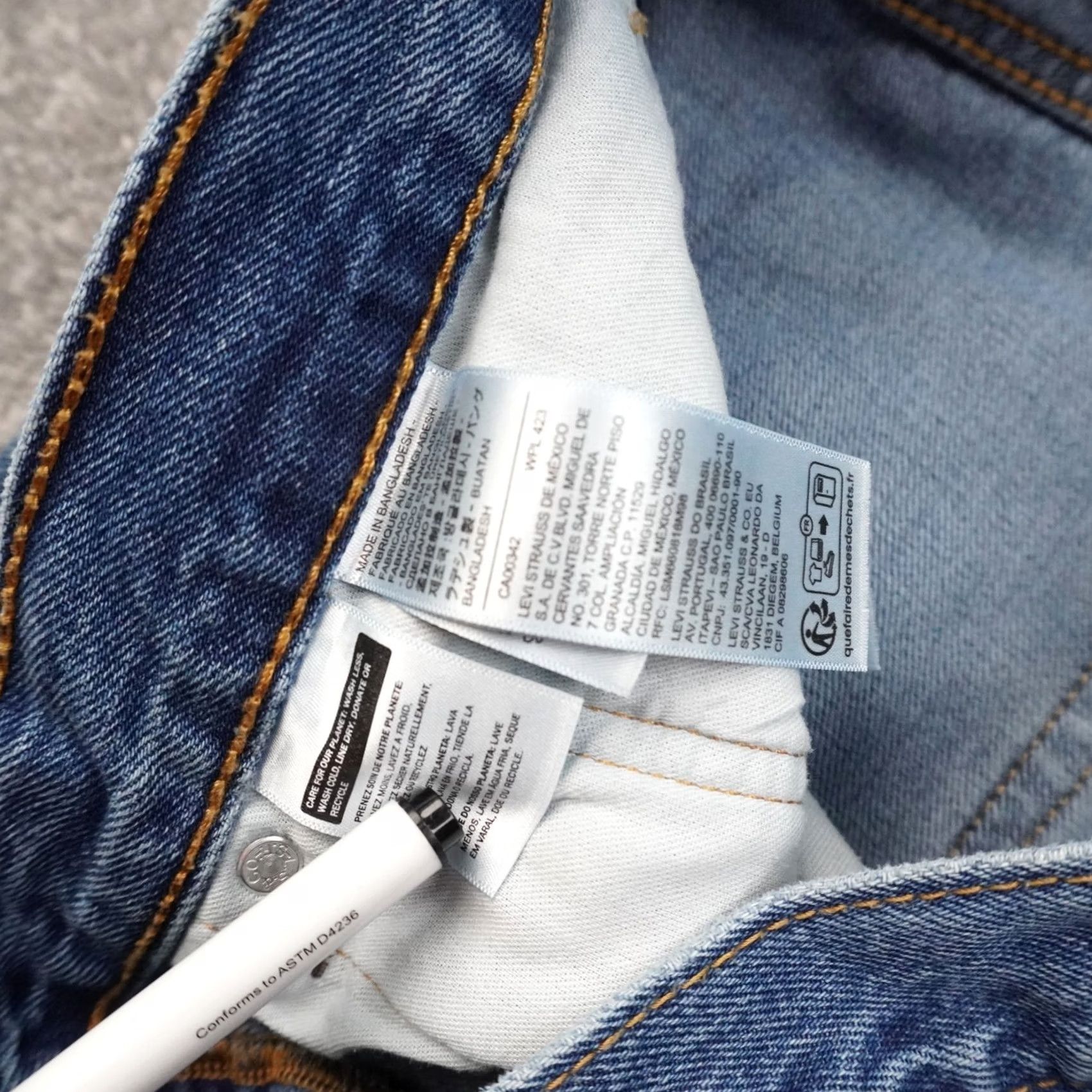 Levi's Levi's 505 Straight Leg Mens 34x34 Medium Wash Blue Denim Jeans Size US 34 / EU 50 - 3 Thumbnail