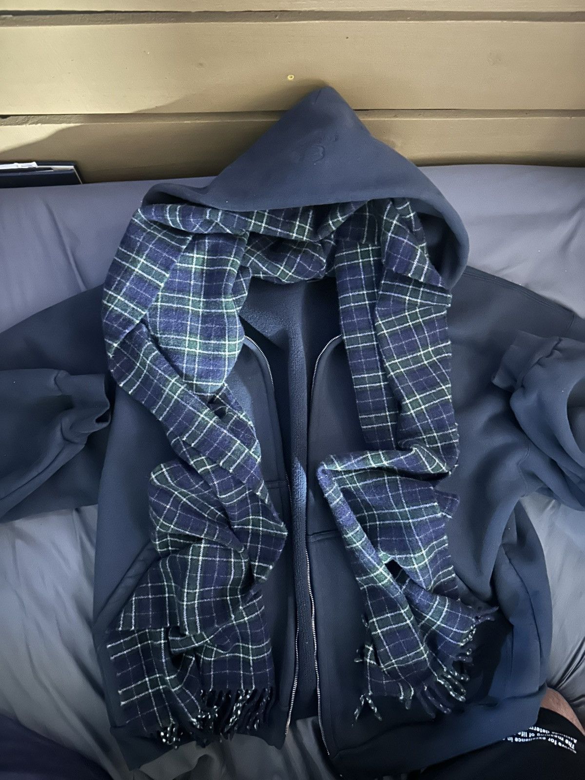Balenciaga Balenciaga Scarf incognito hoodie size 2 Size US M / EU 48-50 / 2 - 10 Thumbnail
