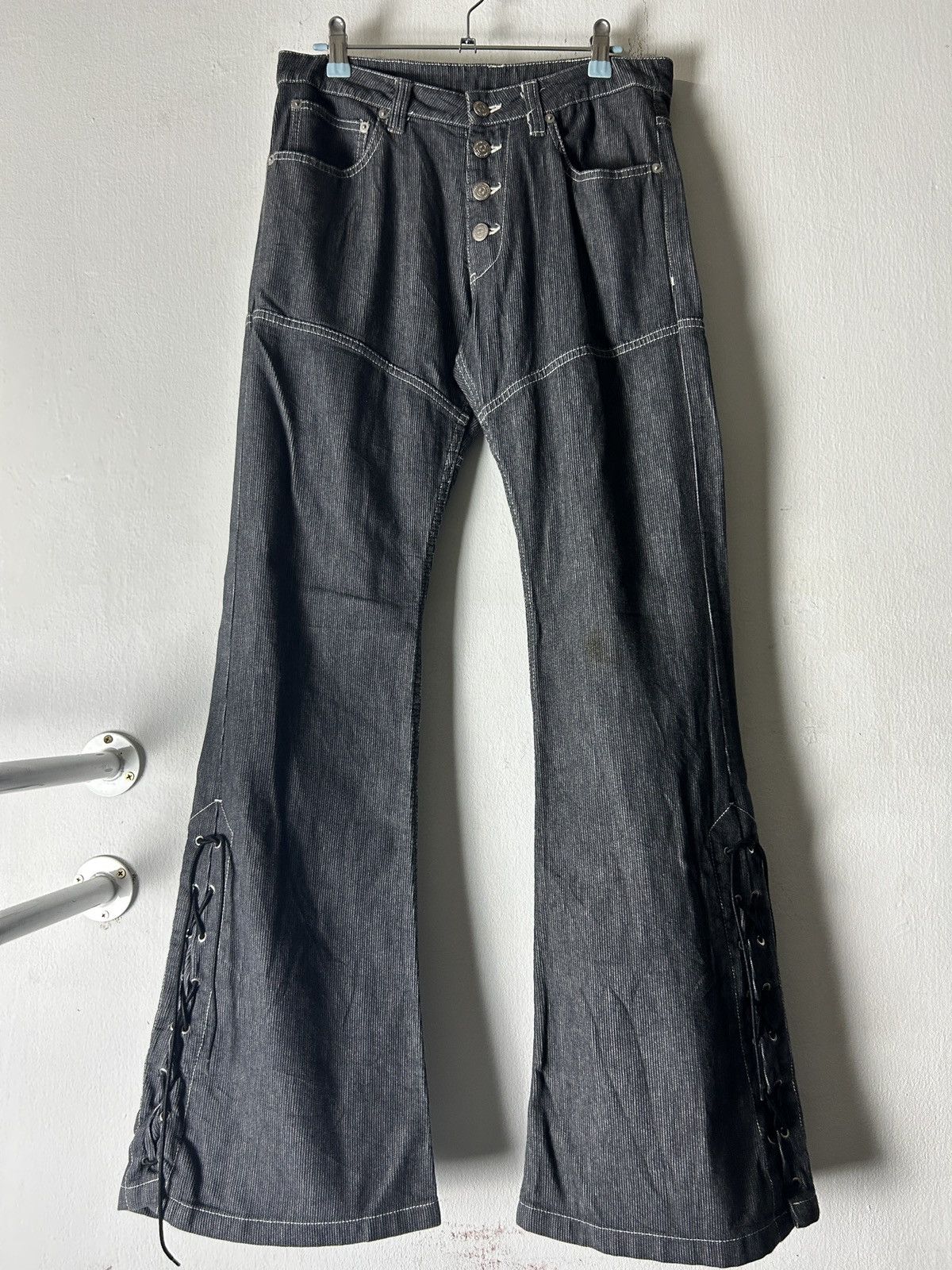 パンツ \"TORNADO MART\" Lace-up Flared Denim Tornado Mart Lace-Up Flared Denim – Paroxa Studios
