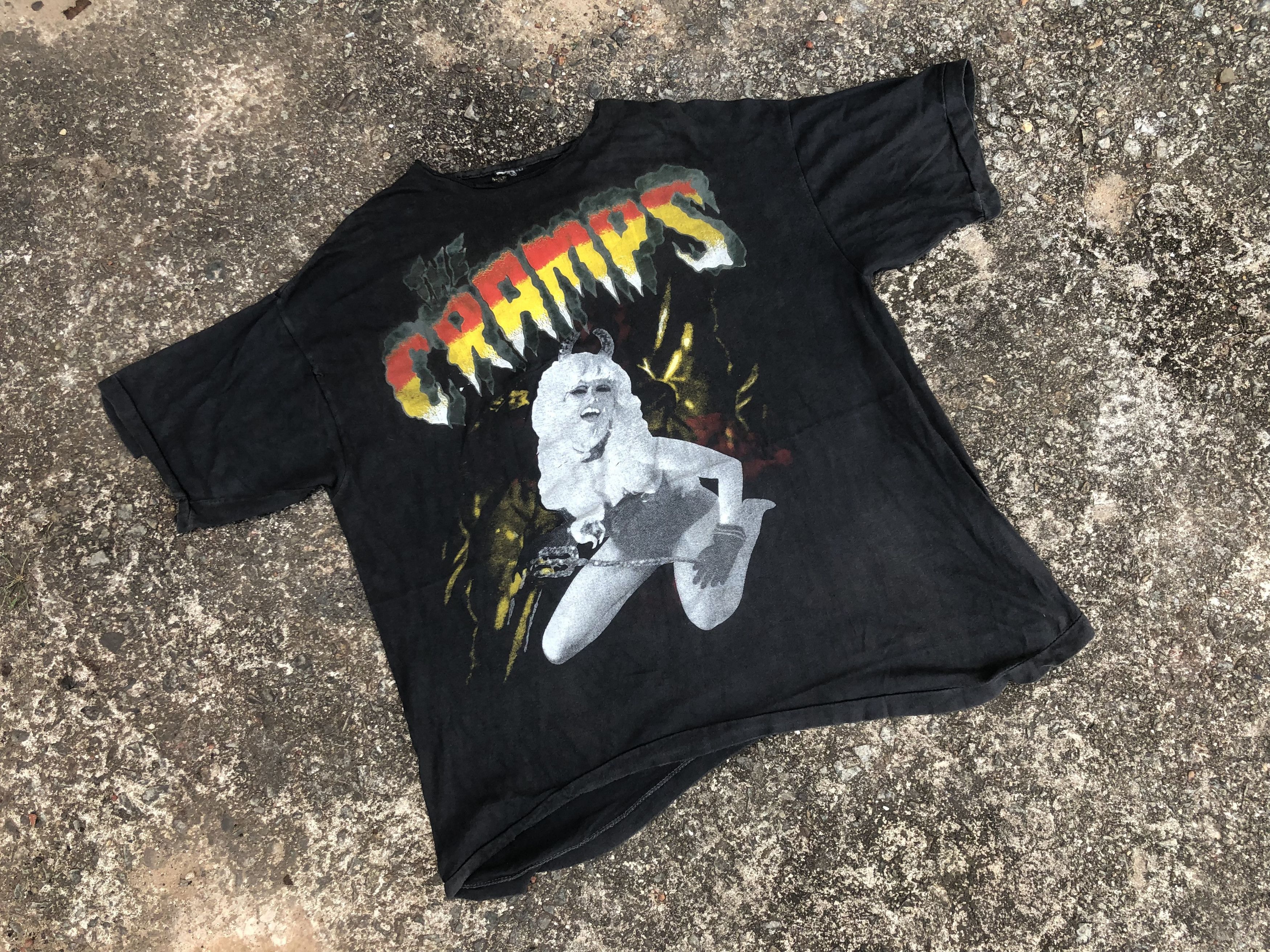 Vintage 🔥Vintage 80s THE CRAMPS 'A Date With Elvis' Punk T-Shirt Size US XL / EU 56 / 4 - 1 Thumbnail