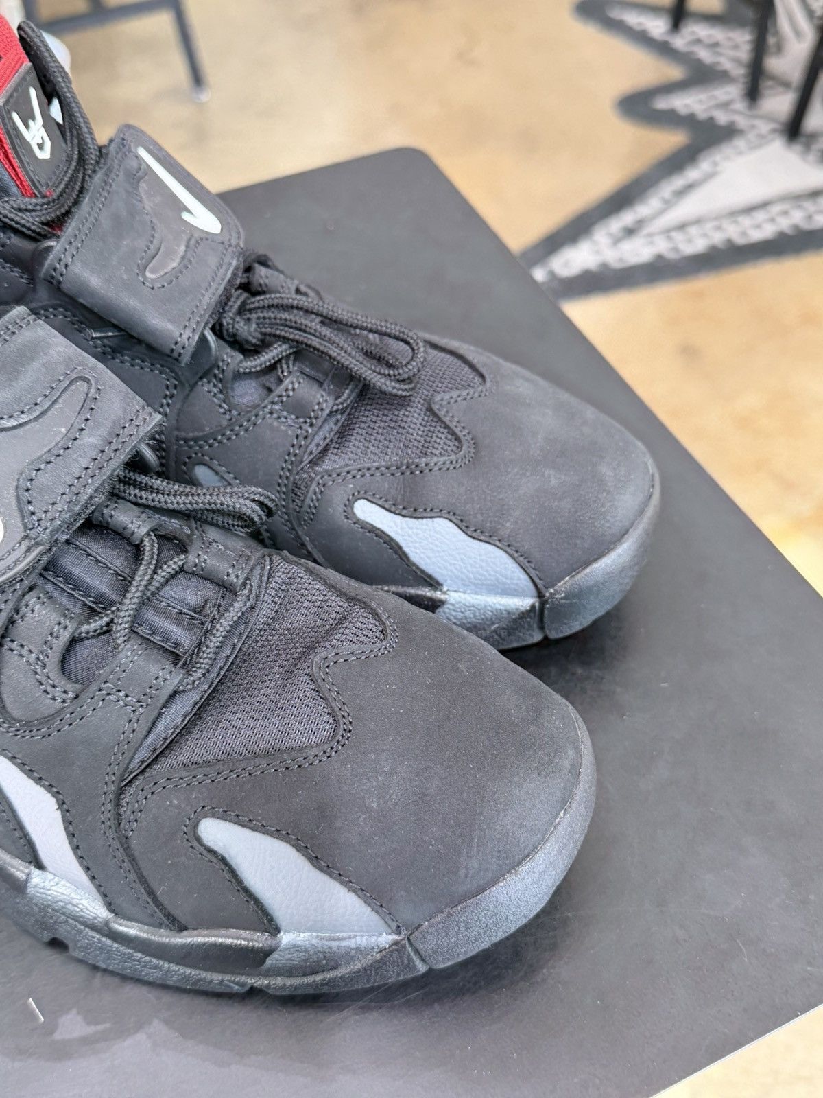 Nike Nike Air DT Max Falcons Size 9 (2024) Size US 9 / EU 42 - 8 Thumbnail