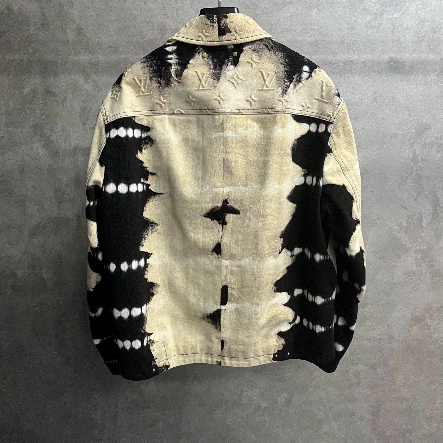Louis Vuitton louis vuitton floral logo quilted canvas jacket Size US L / EU 52-54 / 3 - 5 Thumbnail